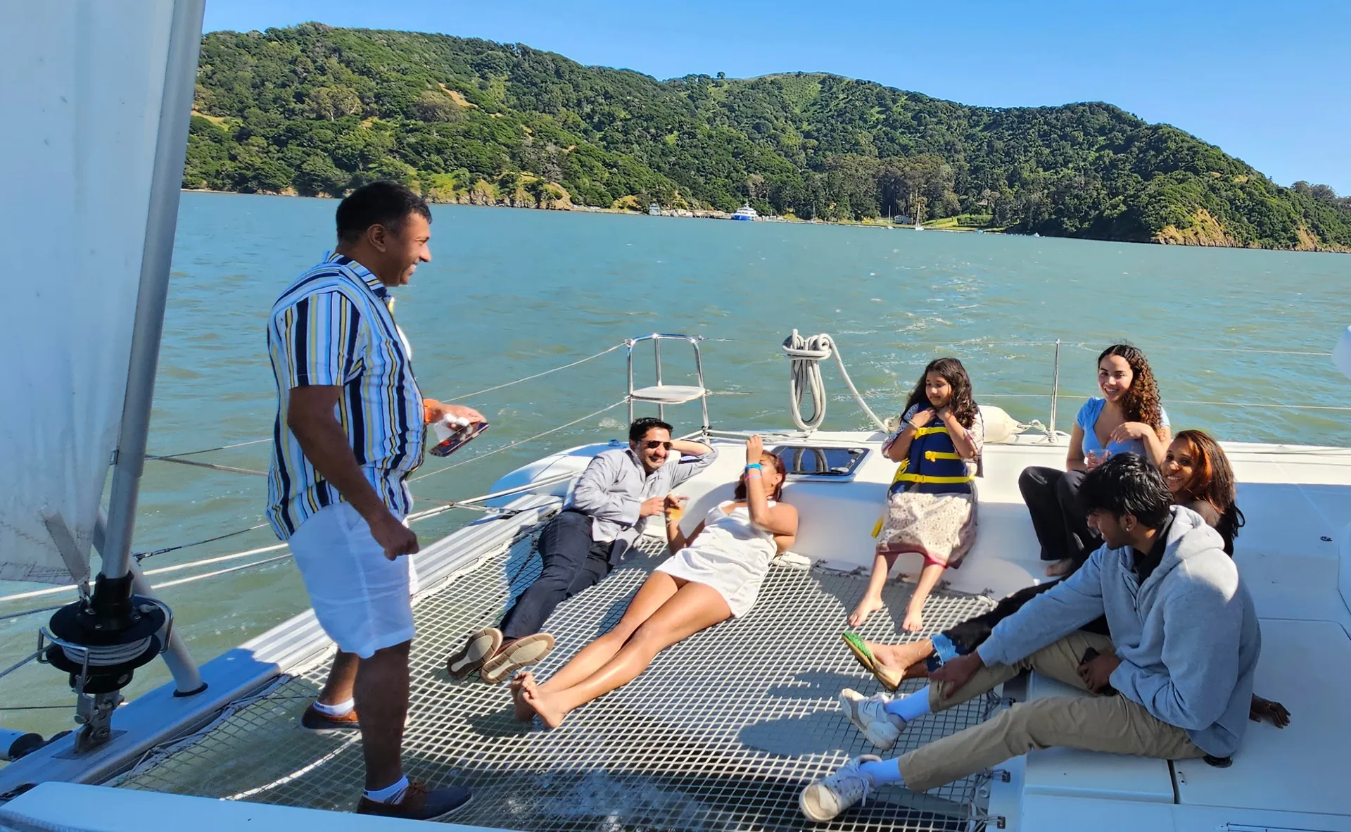 42' Luxury Catamaran – Private San Francisco Bay Charters for 12