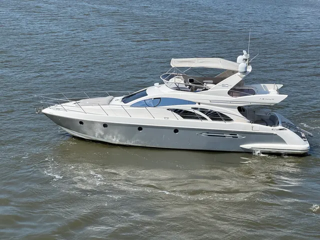 Rent a Azimut motor yacht in Brick Township, NJ near me