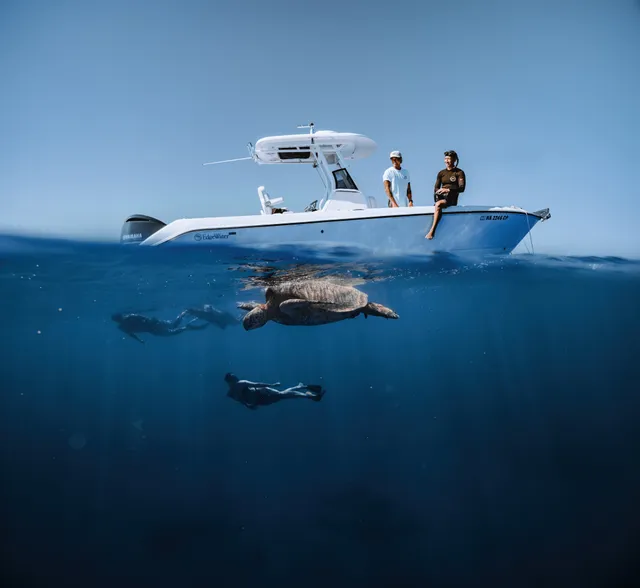 Rent a Edgewater Powerboats center console in Honolulu, HI near me