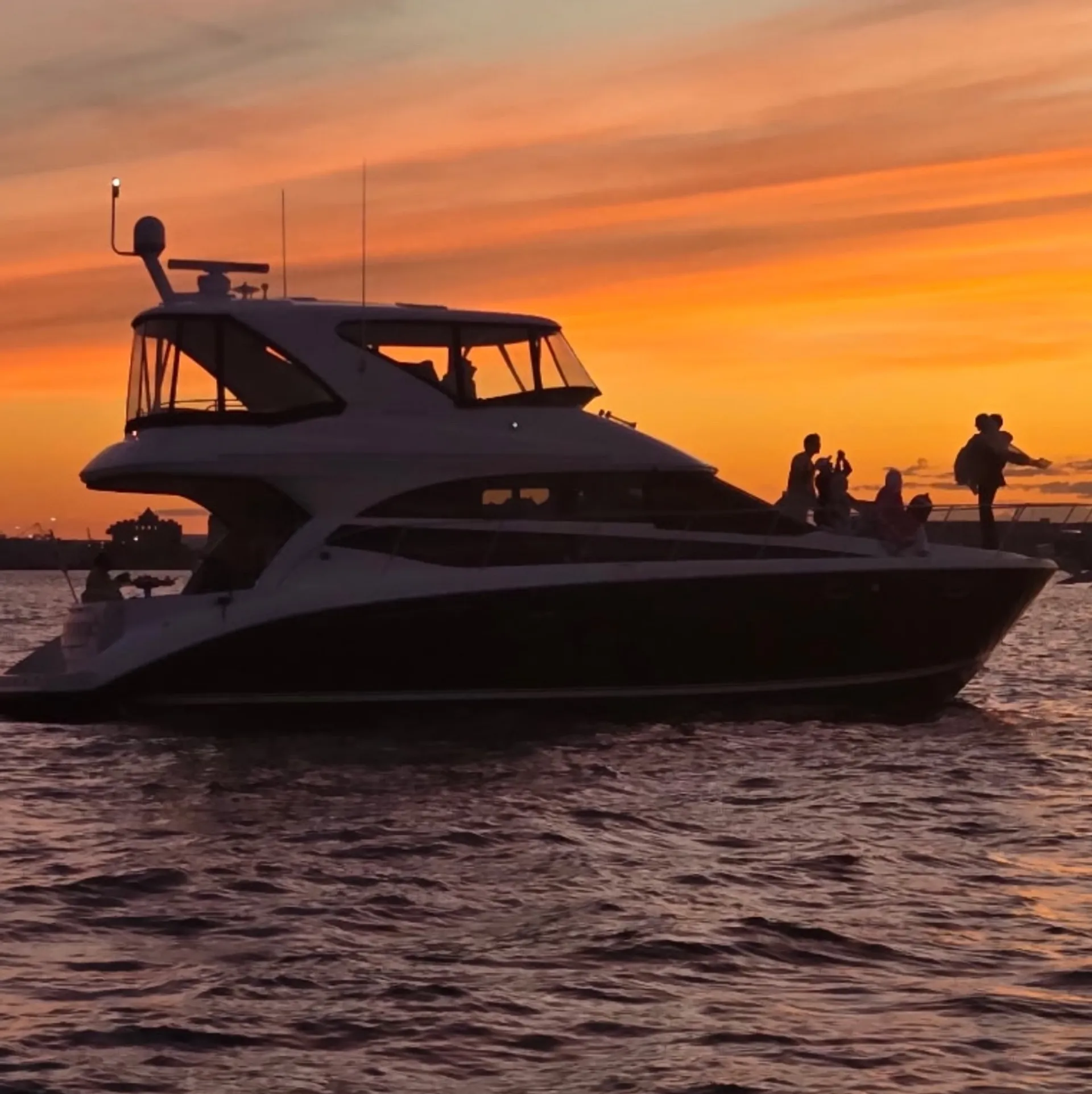 NYC’s BEST 50ft LUXURY MERIDIAN YACHT!!! WITH SEAKEEPER STABILIZER 
