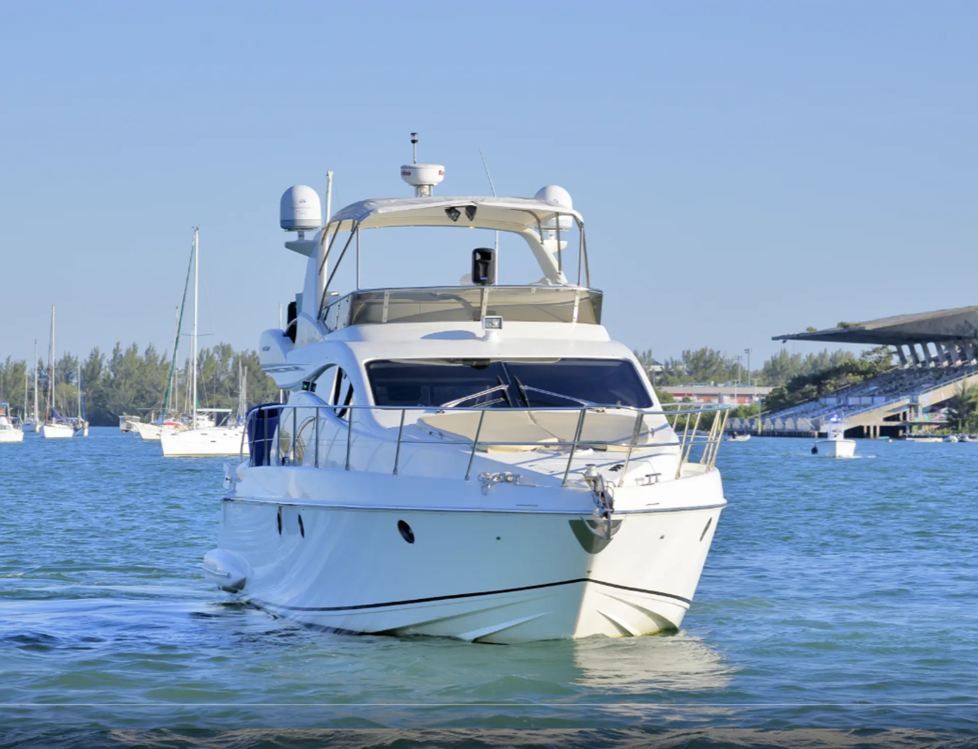 AZIMUT AZIMUT FLYBRIDGE in Miami, FL — photo 2
