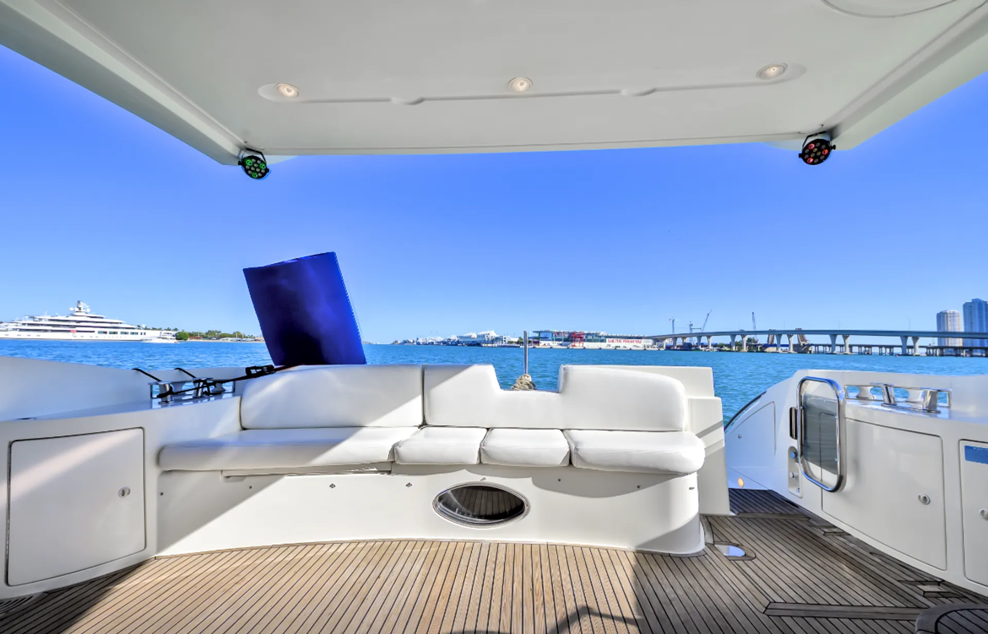 AZIMUT AZIMUT FLYBRIDGE in Miami, FL — photo 9