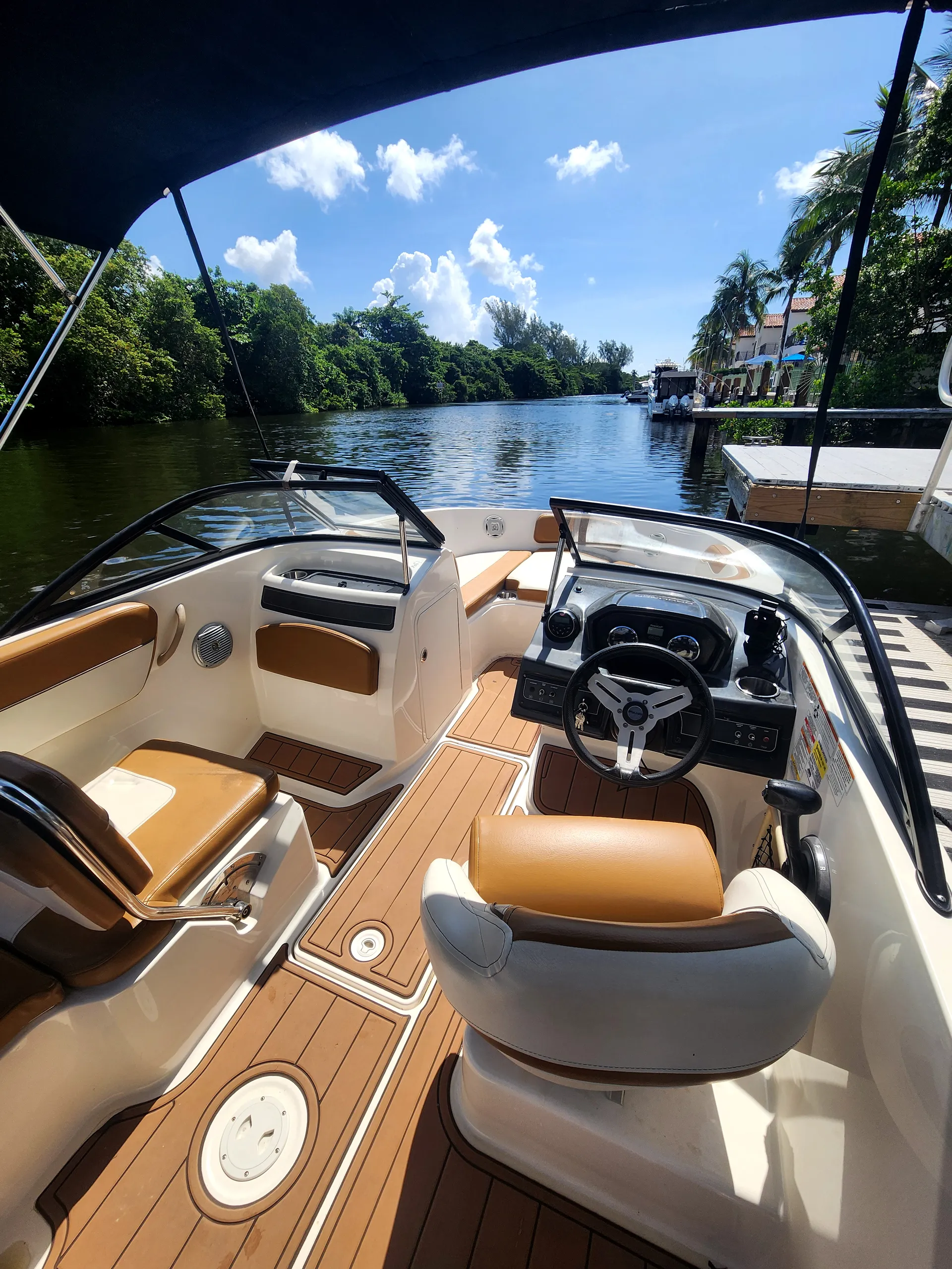 BAYLINER VR5 BOWRIDER in Fort Lauderdale, FL — photo 6