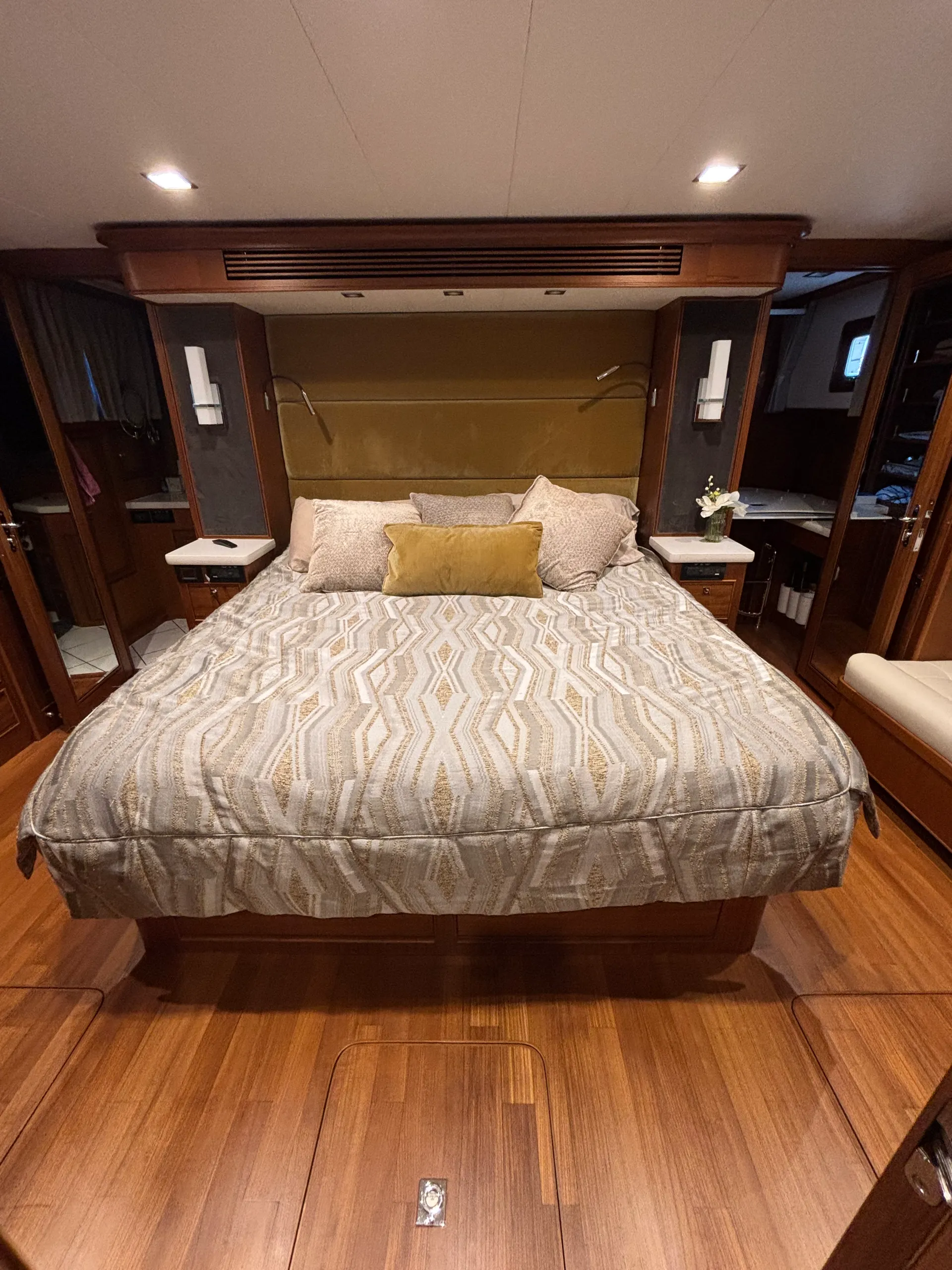 Luxury Yacht – Unforgettable Elegance on the Water