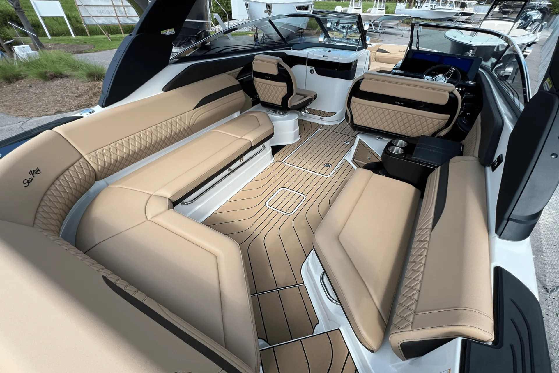 2025 Luxury 31Ft Sea Ray SLX 280 OB