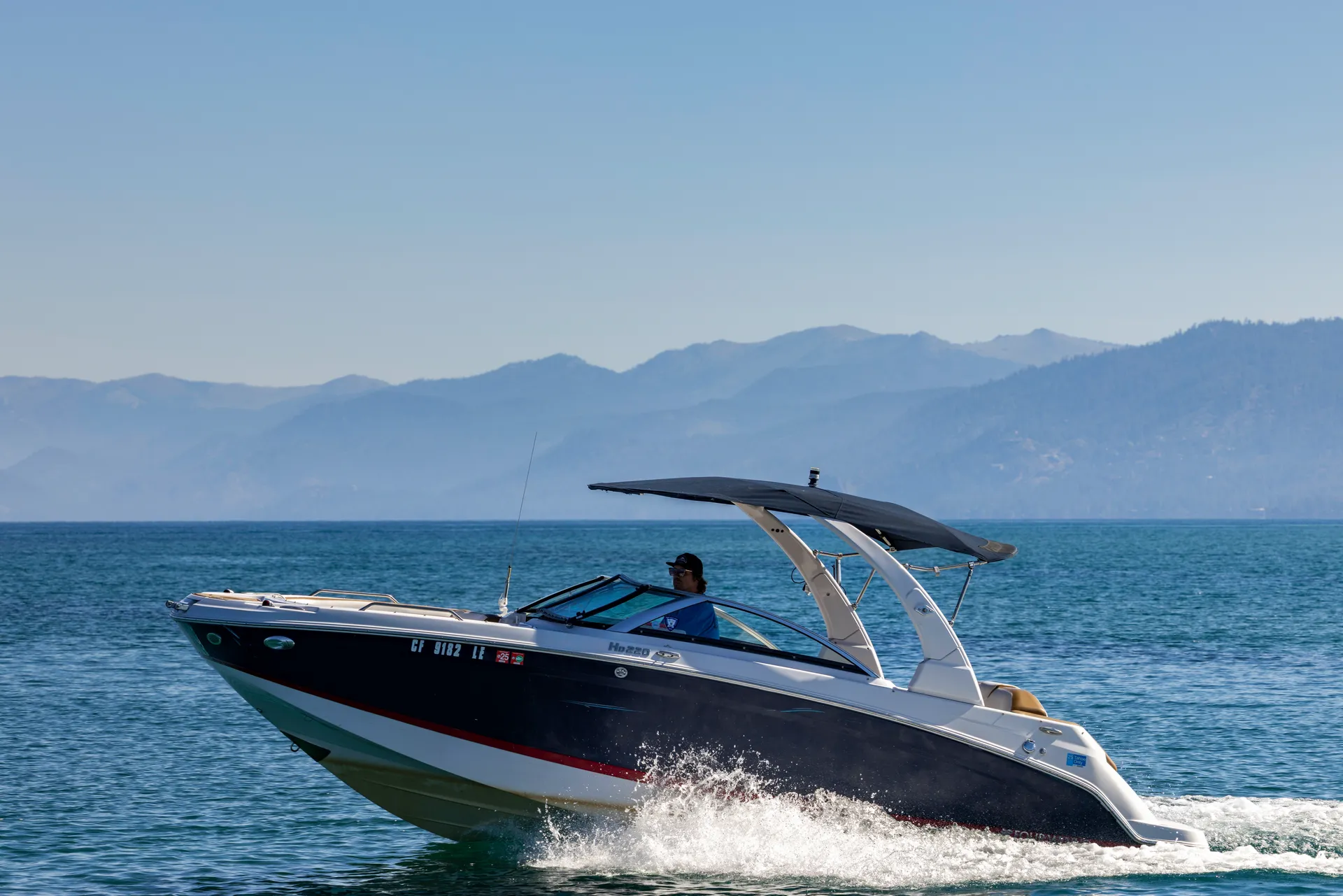 Four Winns Boats HD 220 in South Lake Tahoe, CA — photo 8