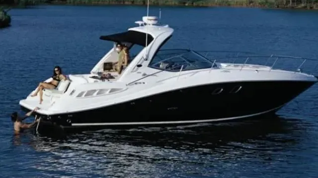 Rent a Sea Ray Boats motor yacht in Oxon Hill, MD near me