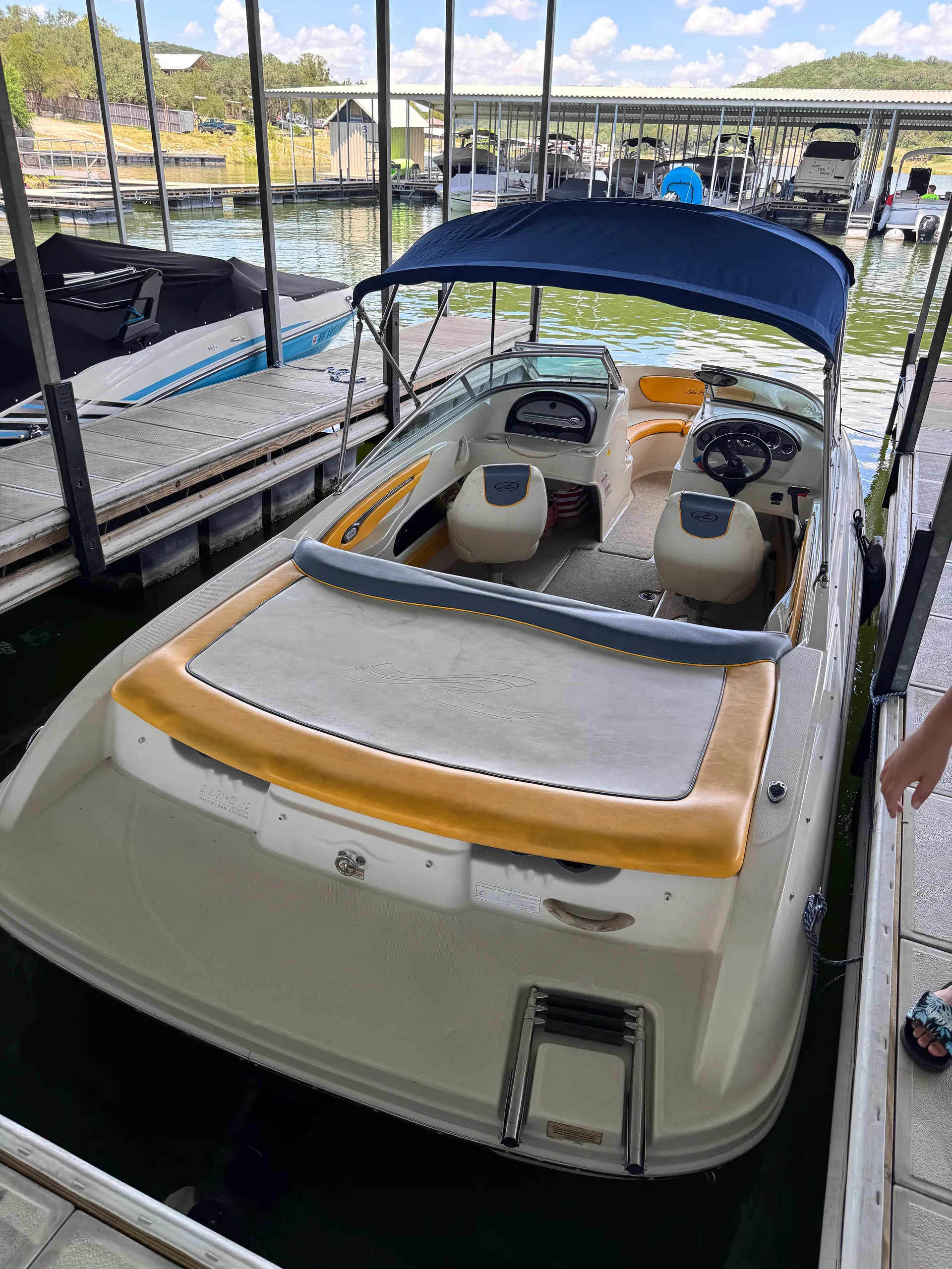 SEA RAY BOATS 205 SPORT BR  in Leander, TX — photo 3