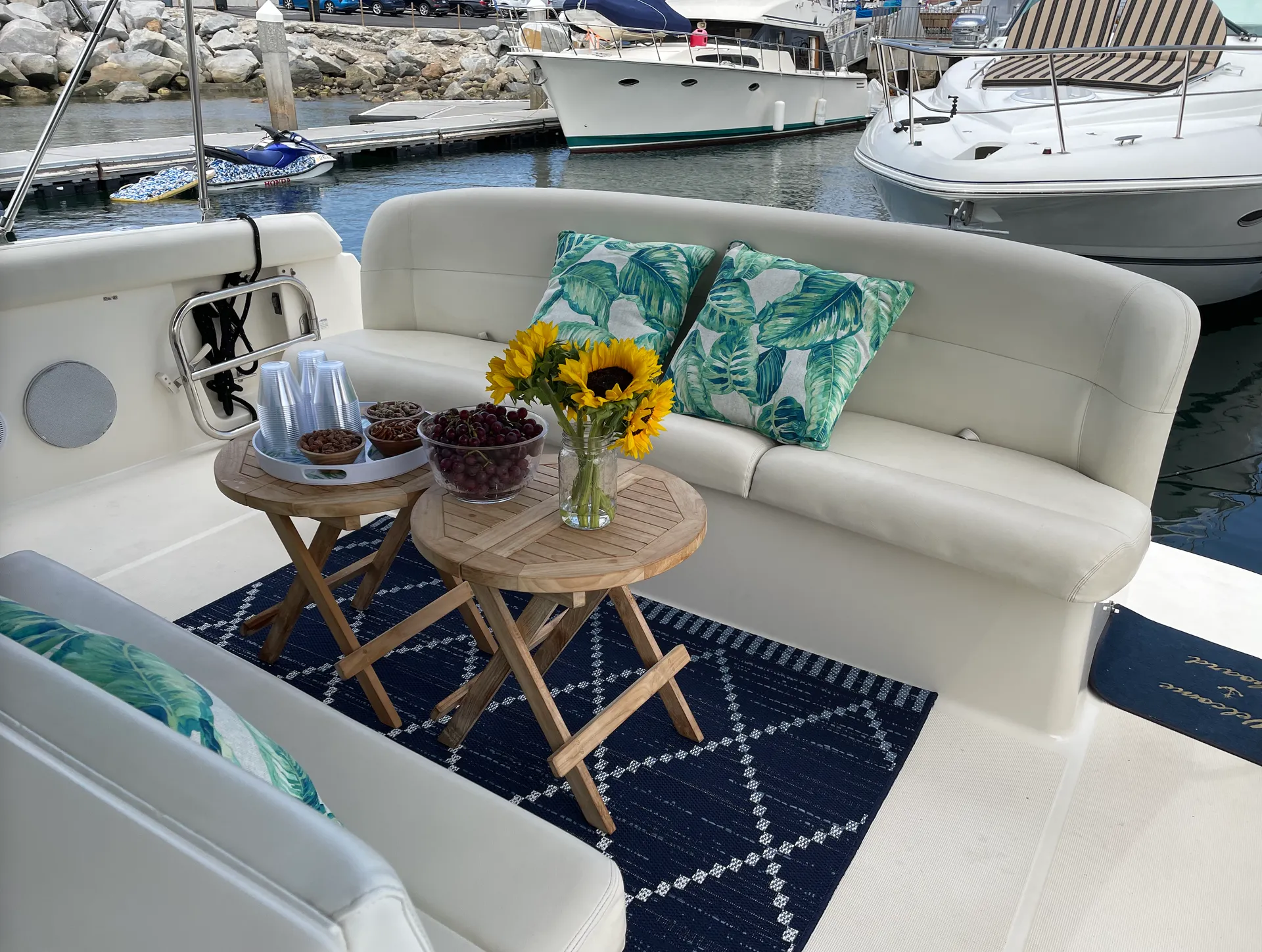 TIARA YACHTS 3500 EXPRESS (CAT.) in Redondo Beach, CA — photo 7