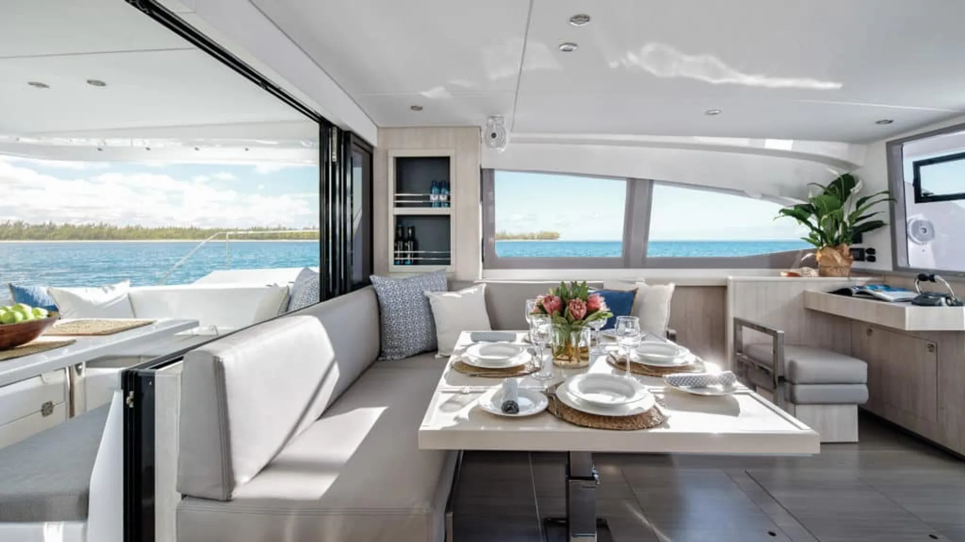 Leopard 43 Power Catamaran in Miami Beach, FL — photo 6