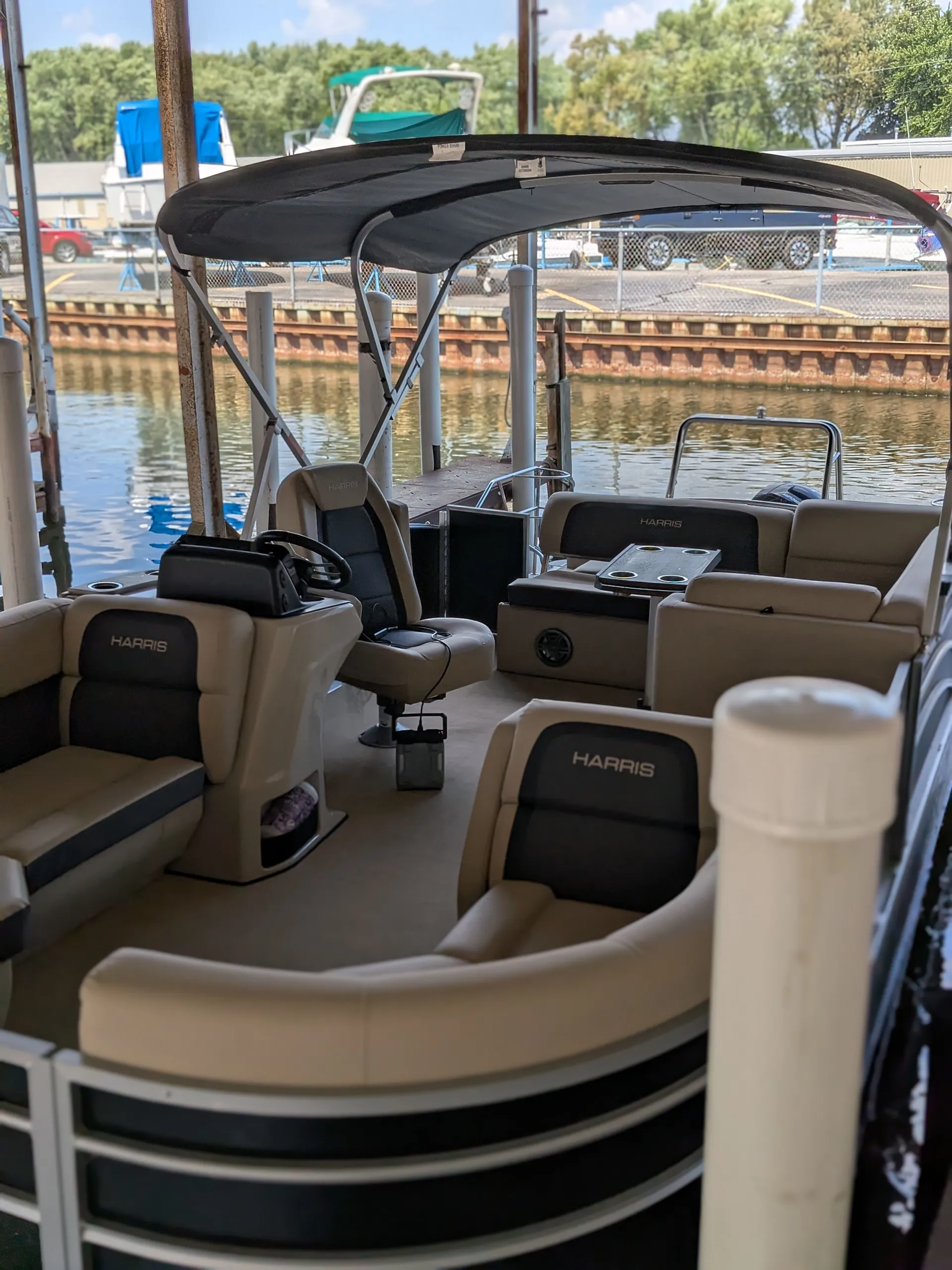 2024 Luxury Tritoon - Smooth Ride, Serious Fun!