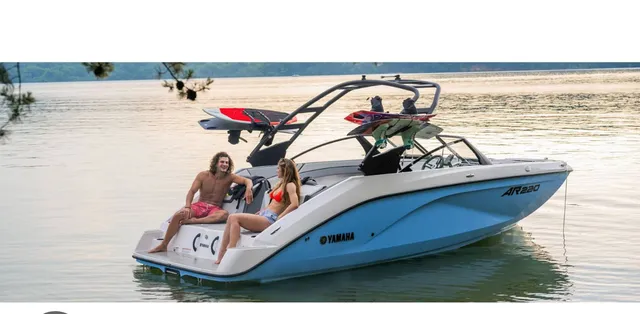 Rent a YAMAHA jet boat in Glendale, CA near me
