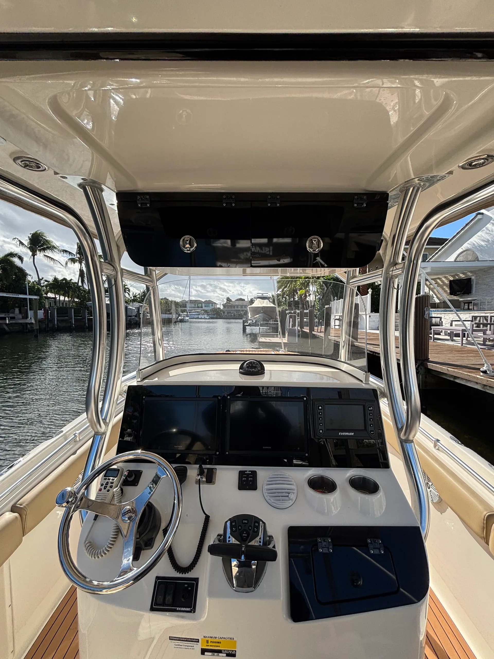 27ft Center Console. Explore South Flordia! 