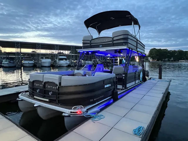 Rent a PREMIER MARINE pontoon in Lake Norman of Catawba, NC near me
