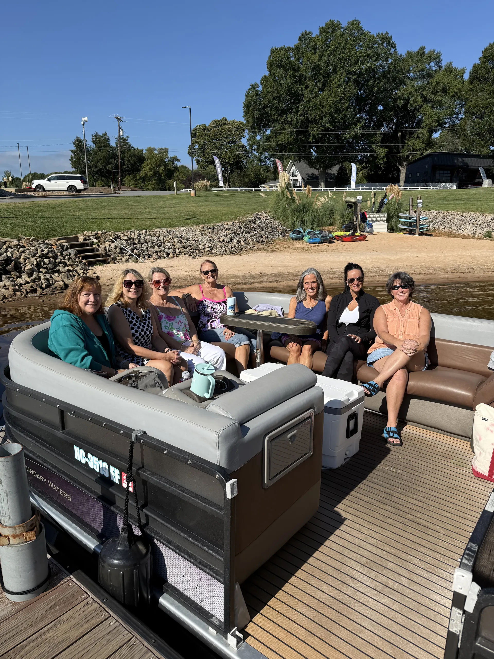 La Cantina – 31' Premier SkyDek Tritoon