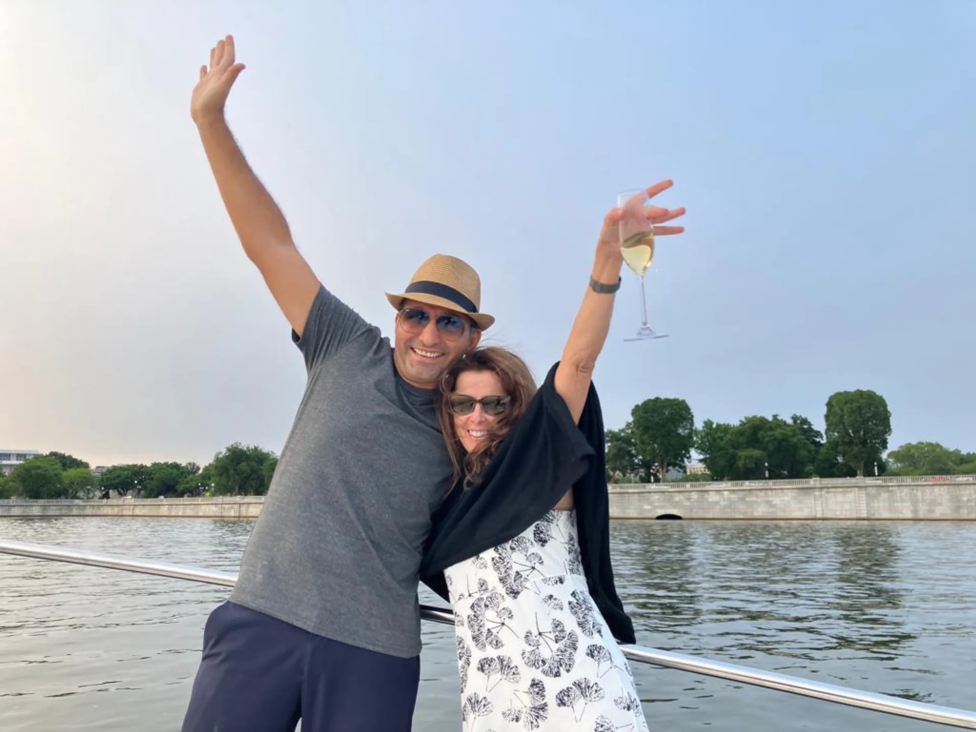 37' Luxury Private Yacht - Washington DC Potomac Boat Tours