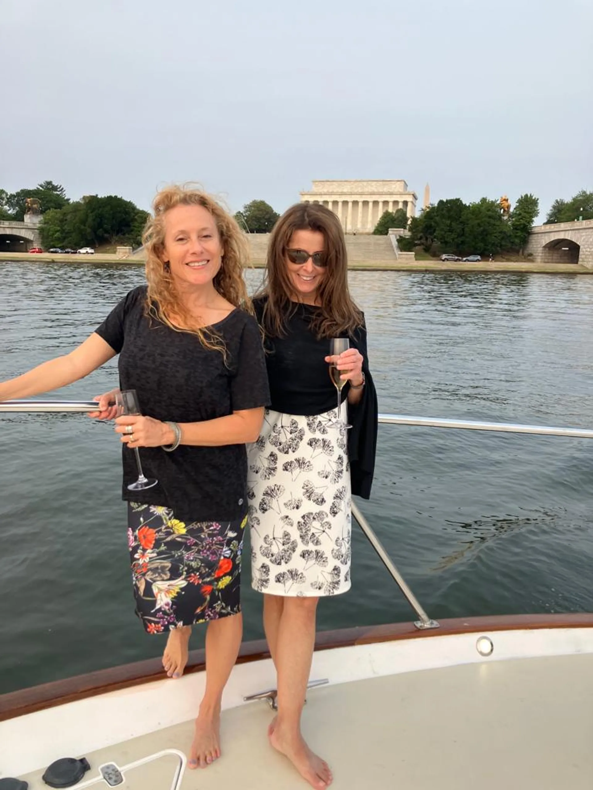 37' Luxury Private Yacht - Washington DC Potomac Boat Tours