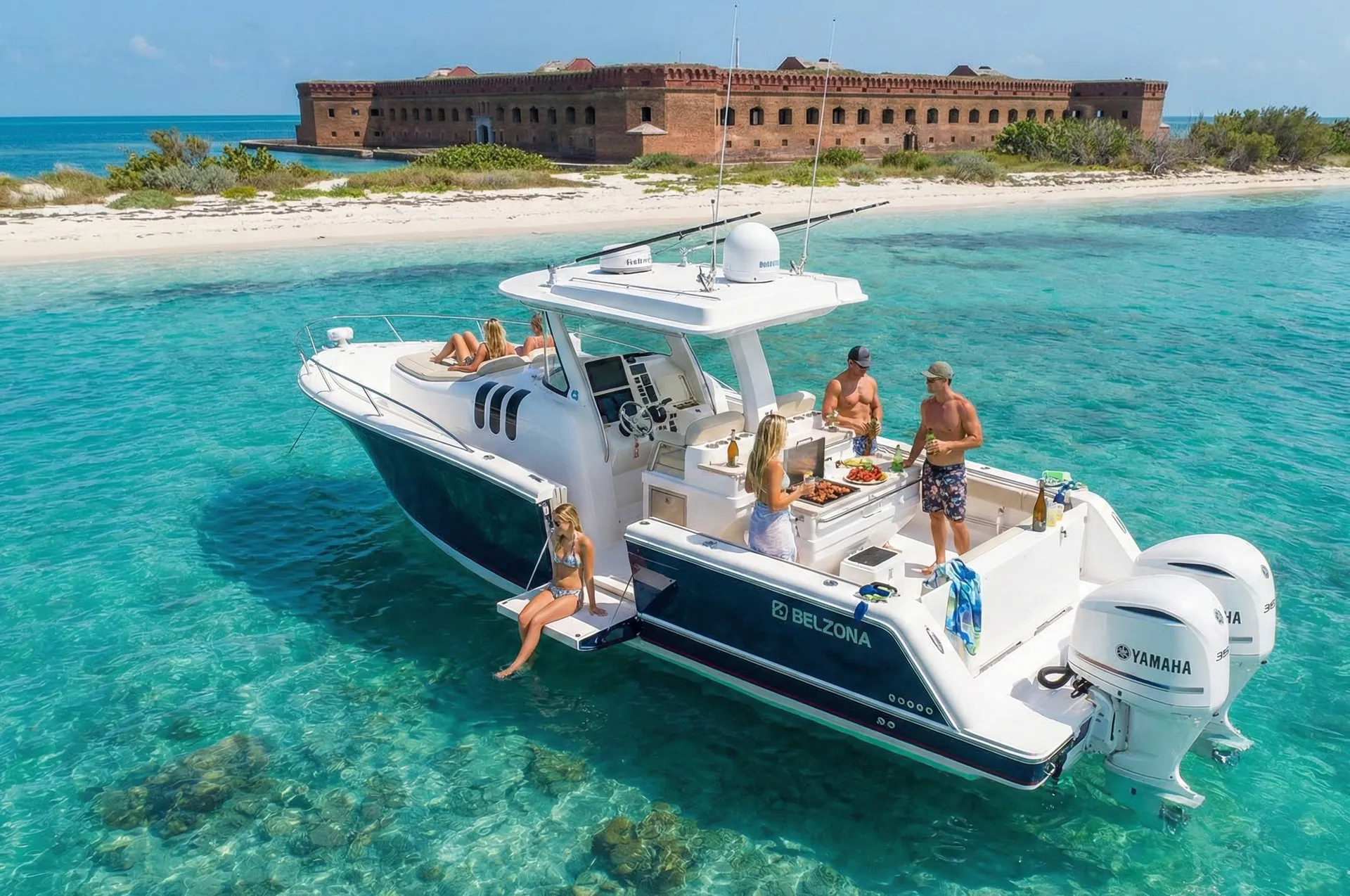 Private Center Console Yacht – Luxury Meets Adventure, Your Way
