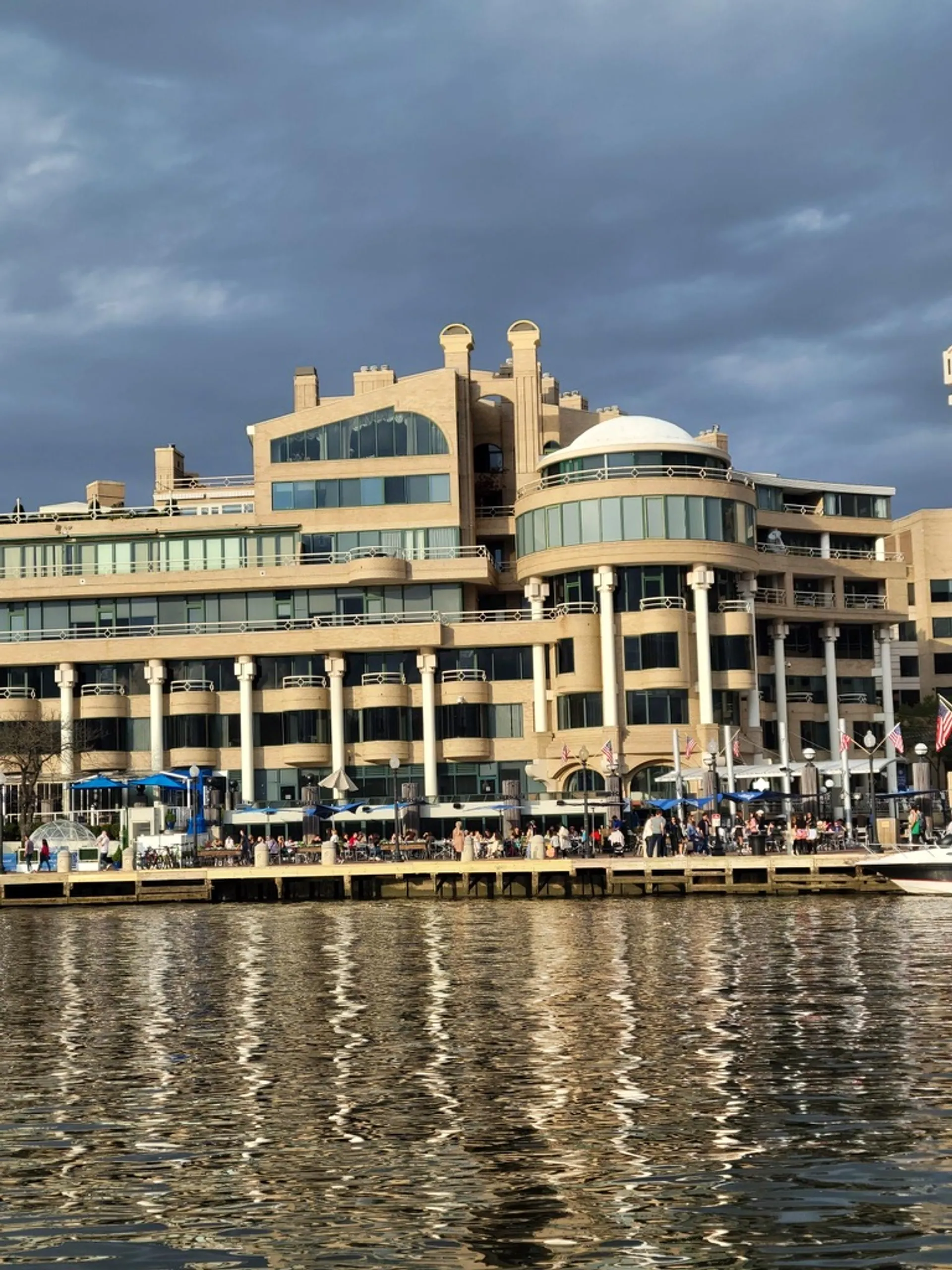 37' Luxury Private Yacht - Washington DC Potomac Boat Tours