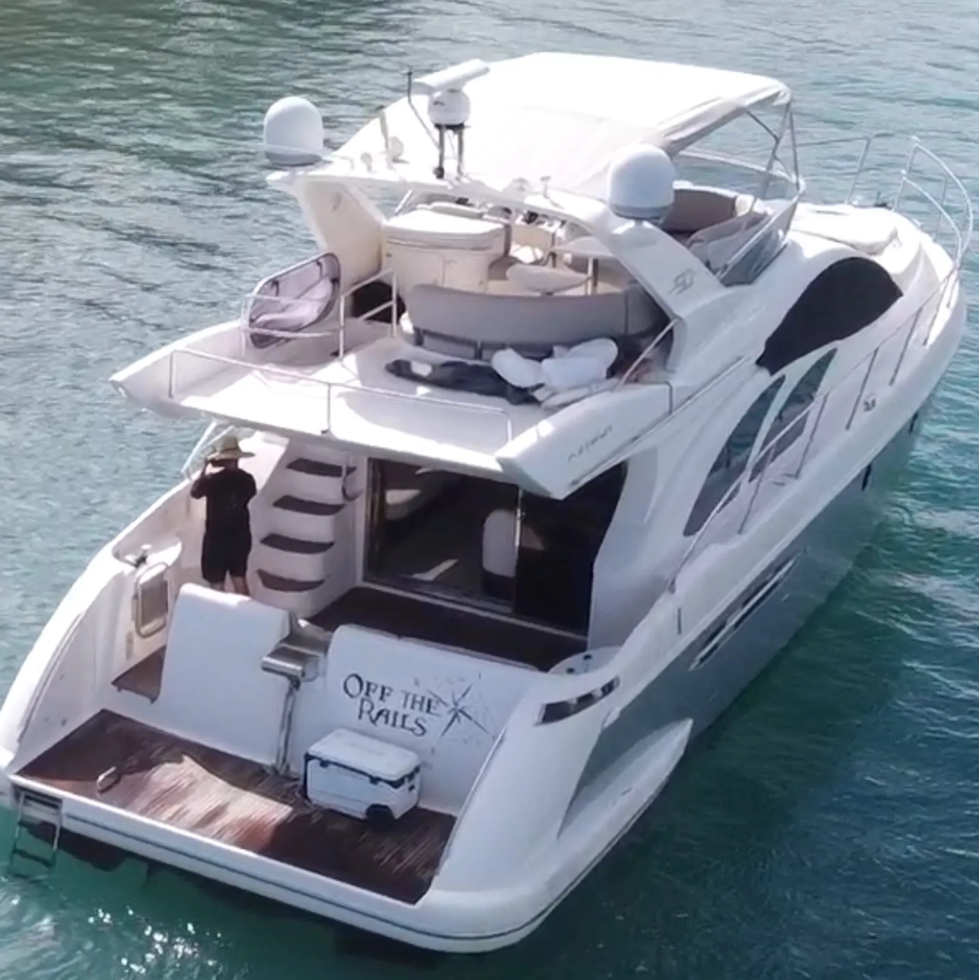 Gorgeous Azimut 55' Flybridge, Haulover sandbar access 