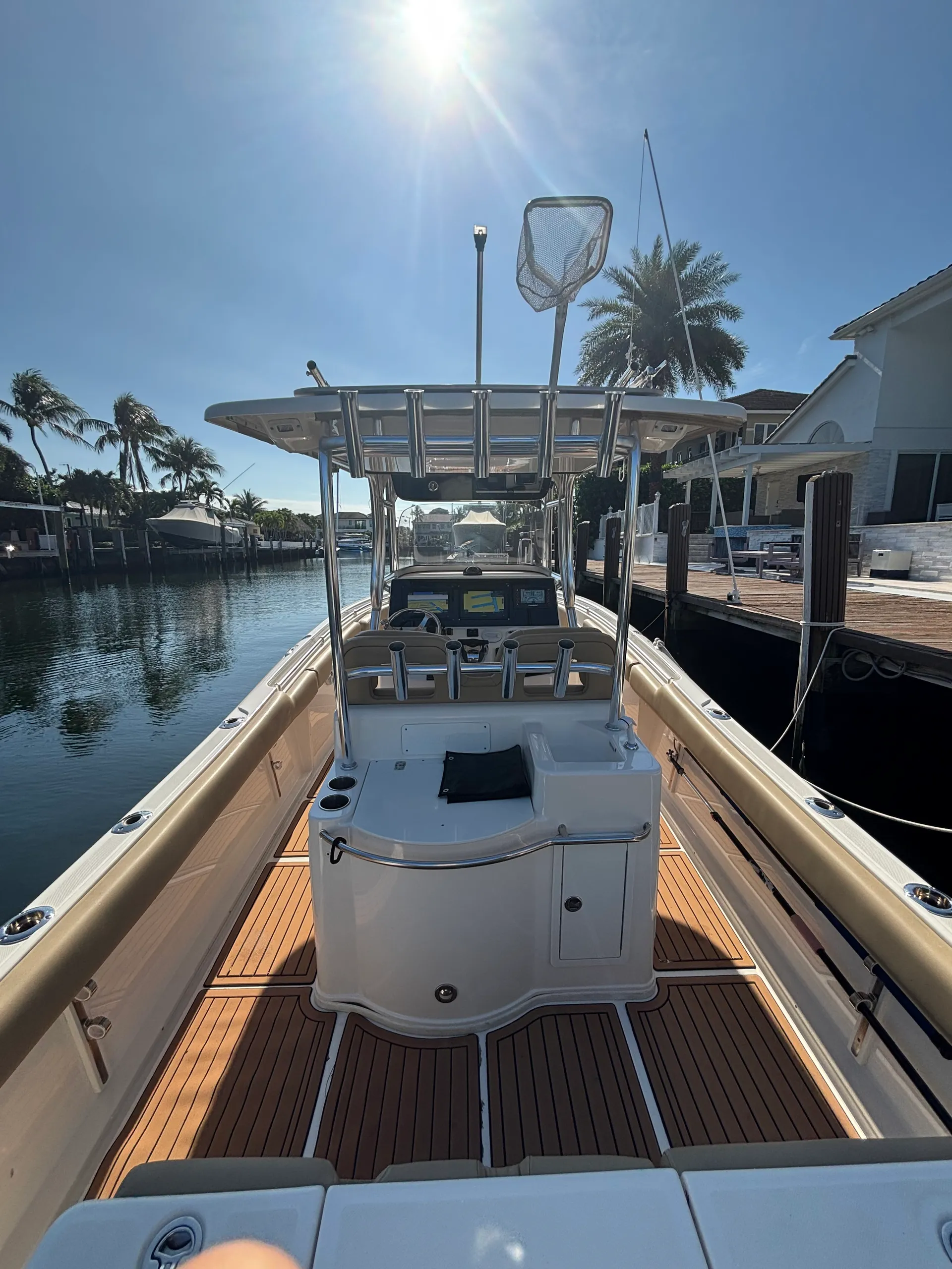 27ft Center Console. Explore South Flordia! 
