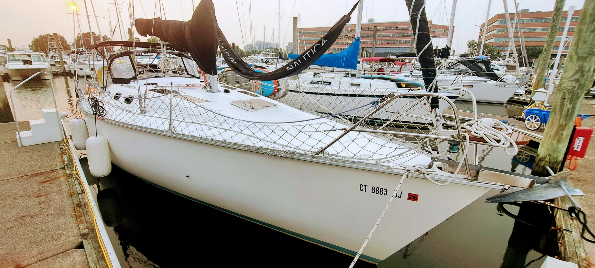 HUNTER LEGEND 35 SAILBOAT CRUISER MOTORSAILER