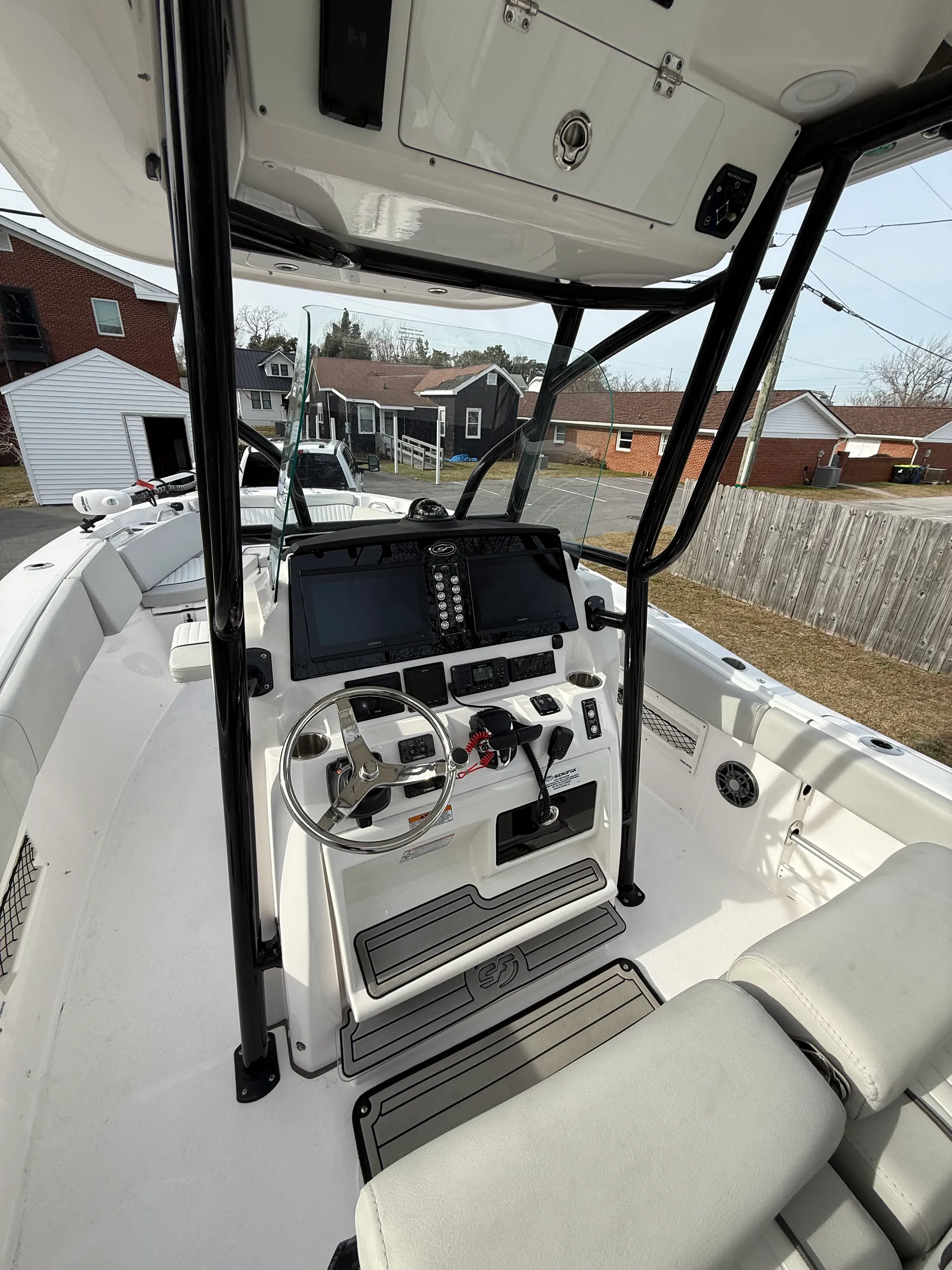 Fully-equipped, gyro-stabilized 2023 Sea Fox 268 Commander