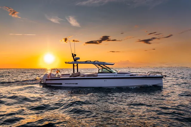 Rent a Axopar motor yacht in Charleston, SC near me