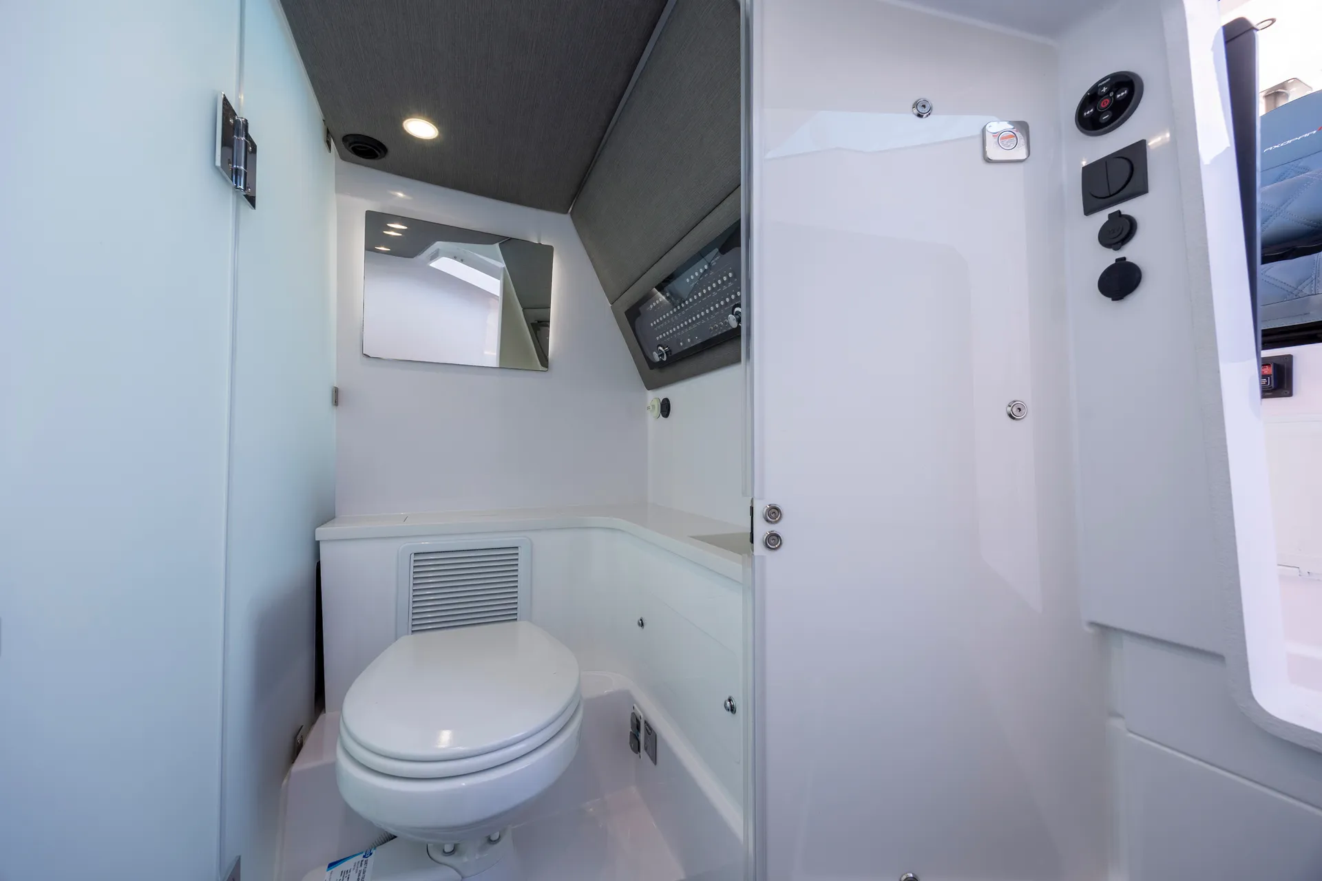 Brabus Axopar 37 Suntop up to 13 guests w/Restroom A/C and heat