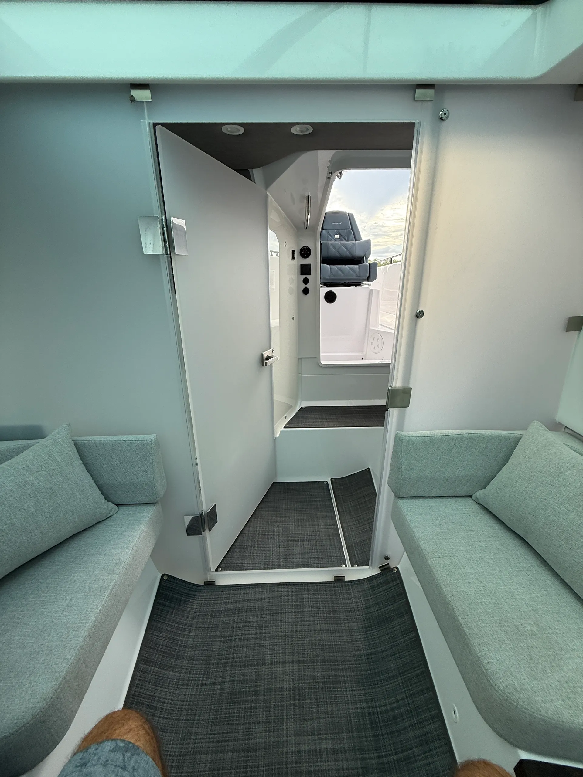 Brabus Axopar 37 Suntop up to 13 guests w/Restroom A/C and heat