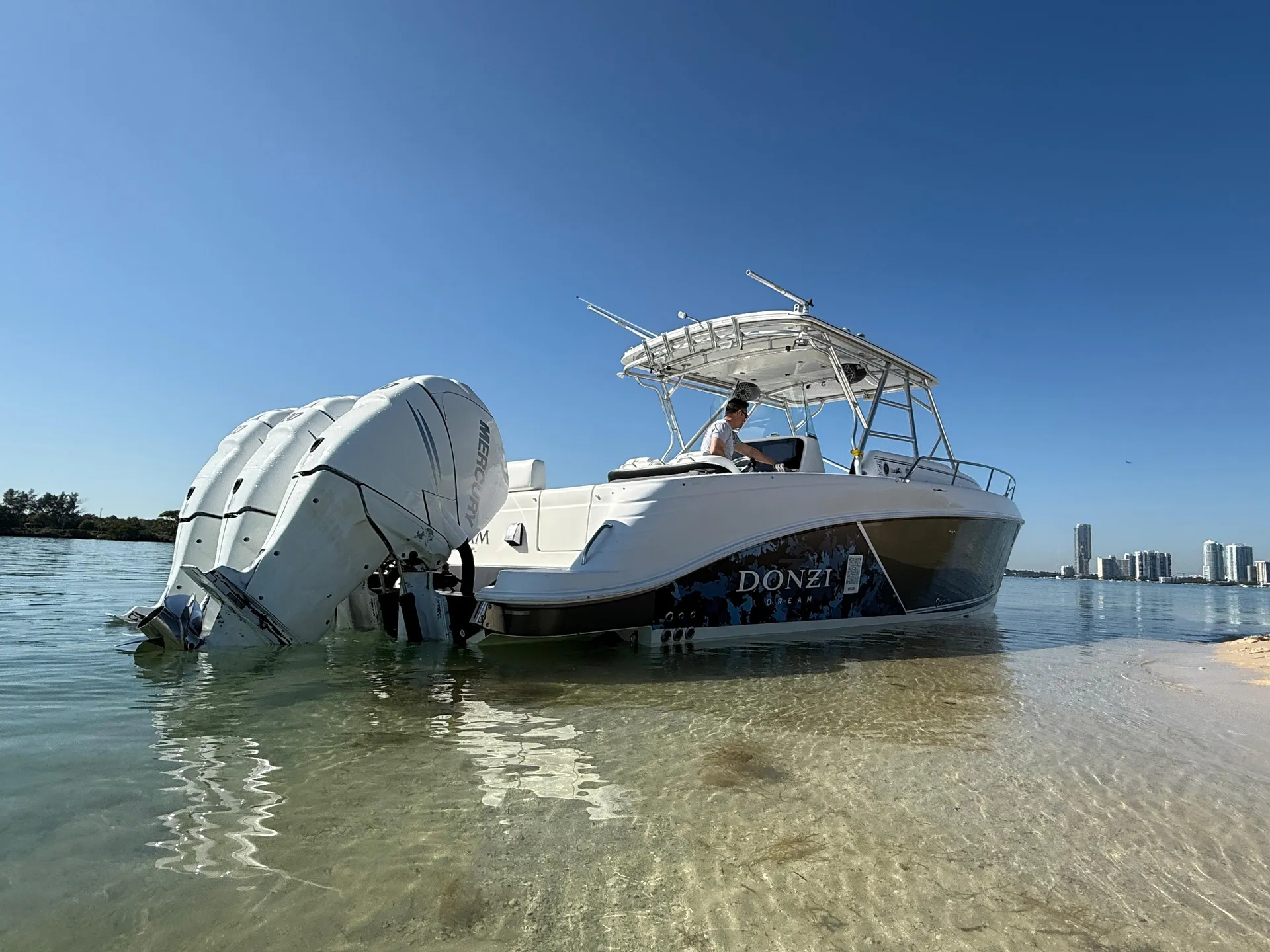 Donzi Dream Charters – Where Your Perfect Day Begins.