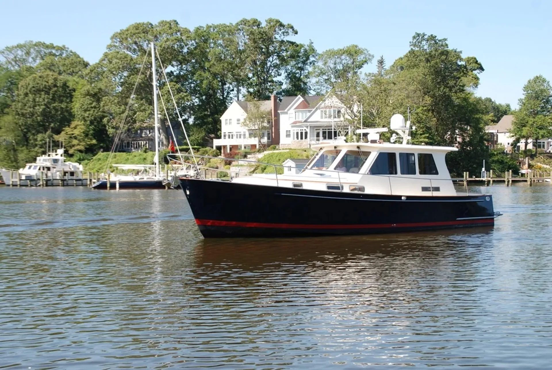 37' Luxury Private Yacht - Washington DC Potomac Boat Tours