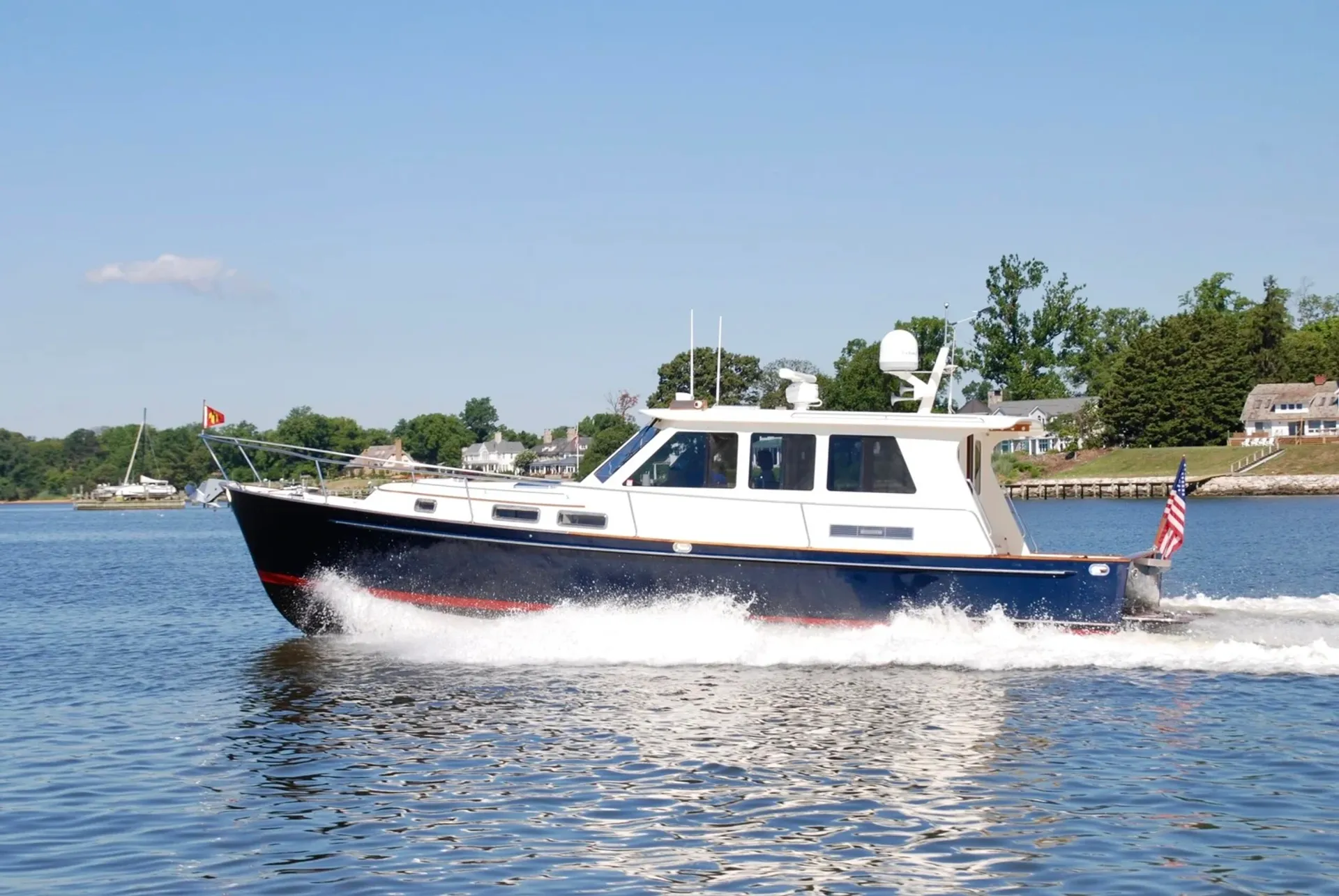37' Luxury Private Yacht - Washington DC Potomac Boat Tours