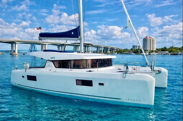 Rent a Lagoon catamaran in Stuart, FL near me