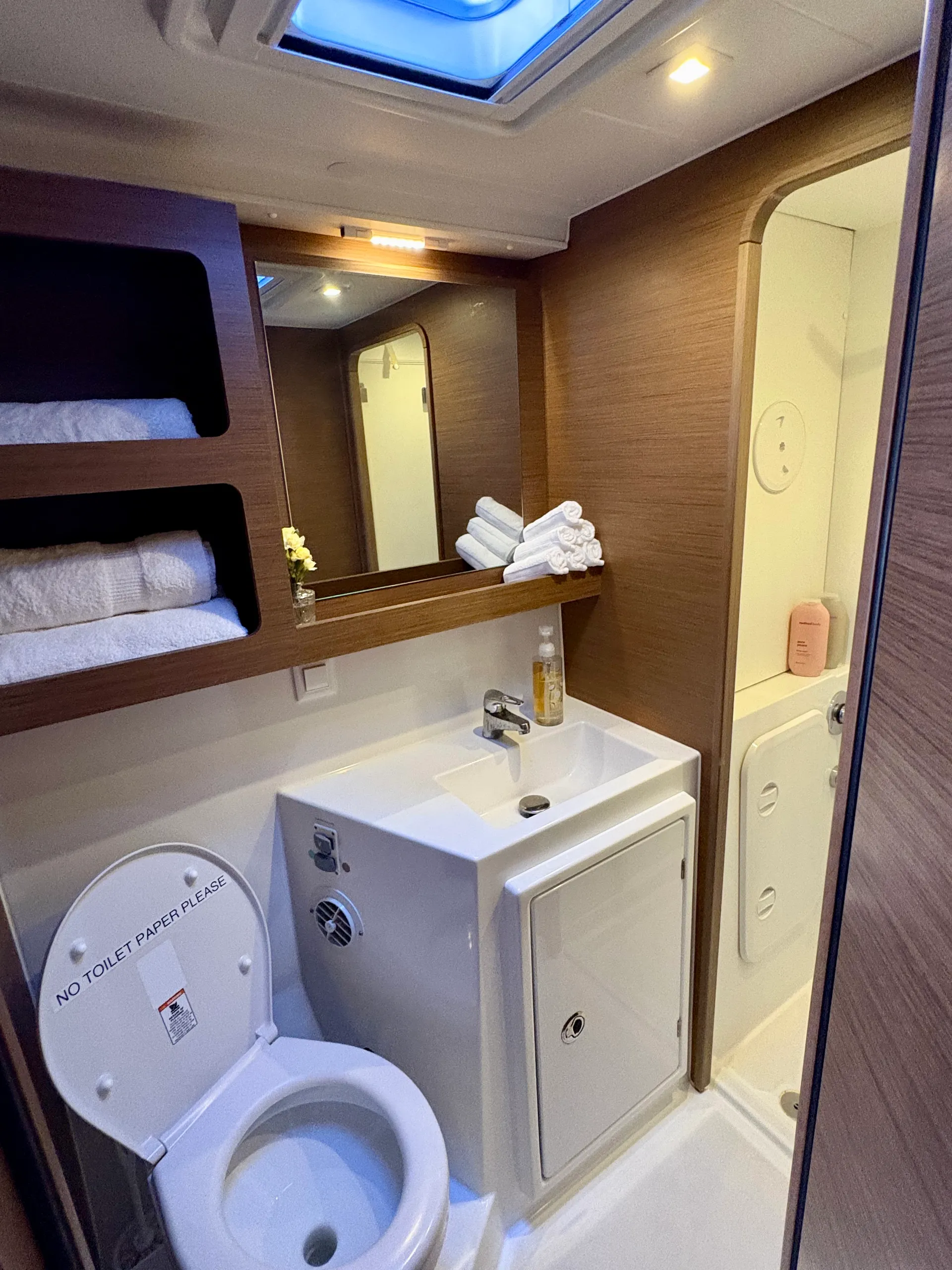 Gorgeous new Lagoon luxury Sailing catamaran Stuart FL