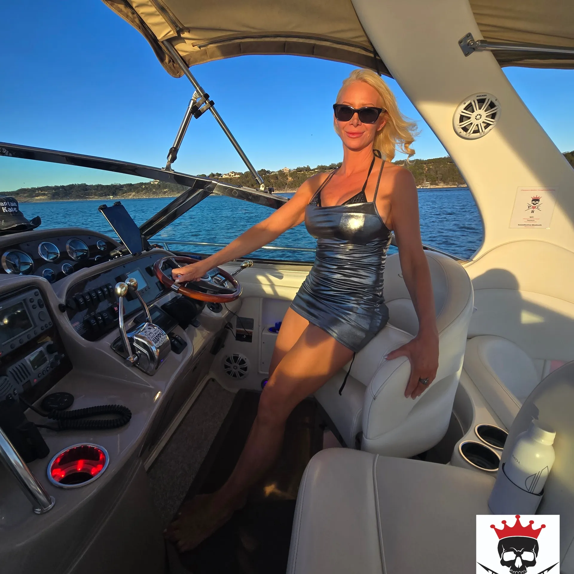 40' Luxury Yacht Charter (PHC)