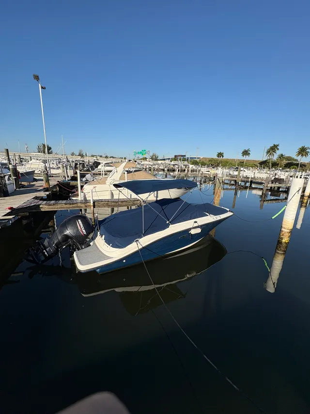 Rent a SEA RAY BOATS cruiser in Fort Lauderdale, FL near me