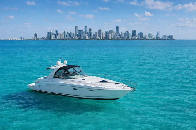 Rent a motor yacht in Miami, FL near me