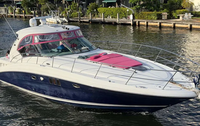 Rent a Sea Ray Boats motor yacht in Miami, FL near me