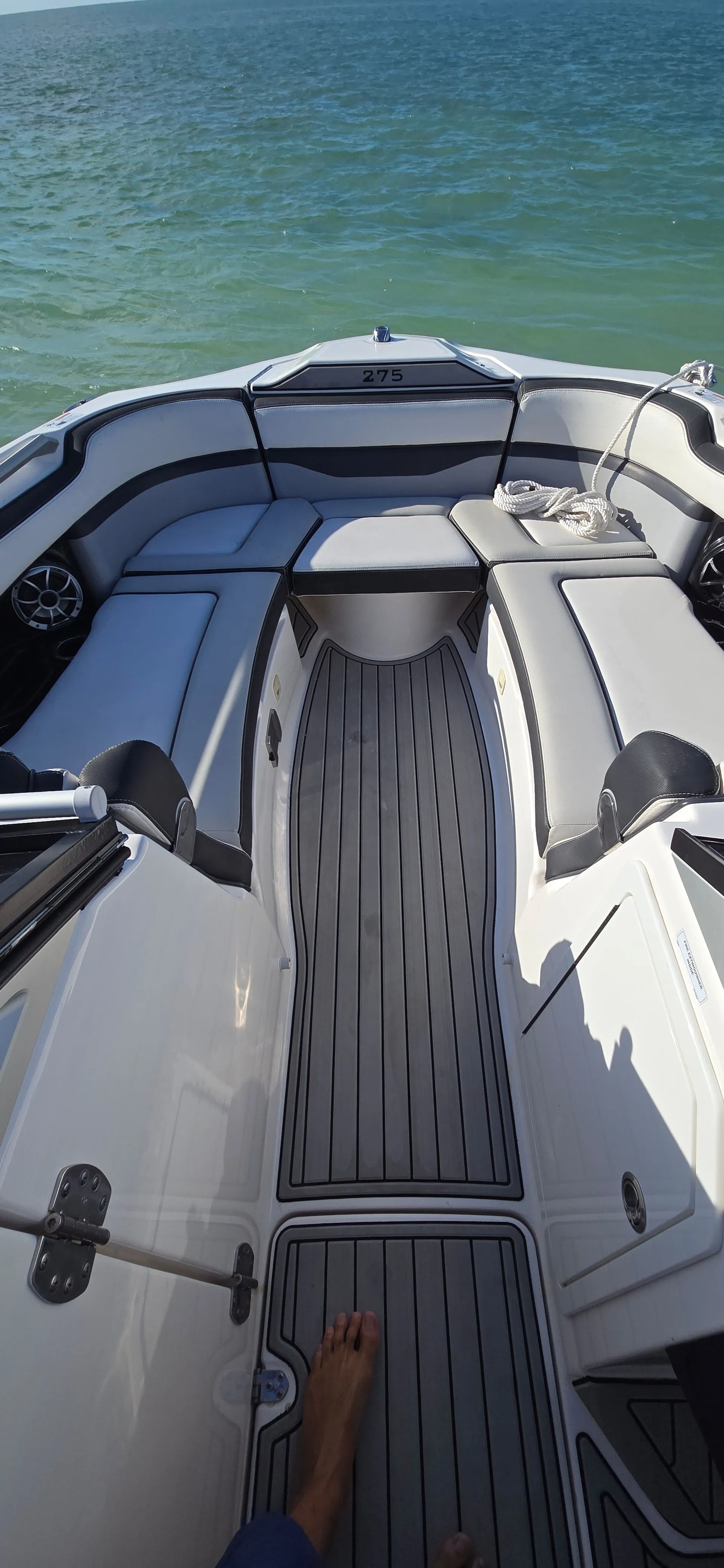 28ft  Yamaha **Fast and Luxurious** Sandbar FAVORITE tons of room***