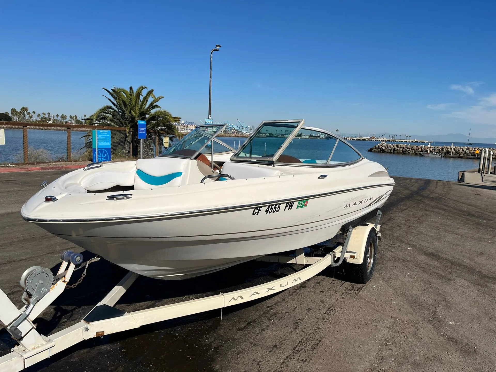 New Interior Maxum SR1900 bow rider V8