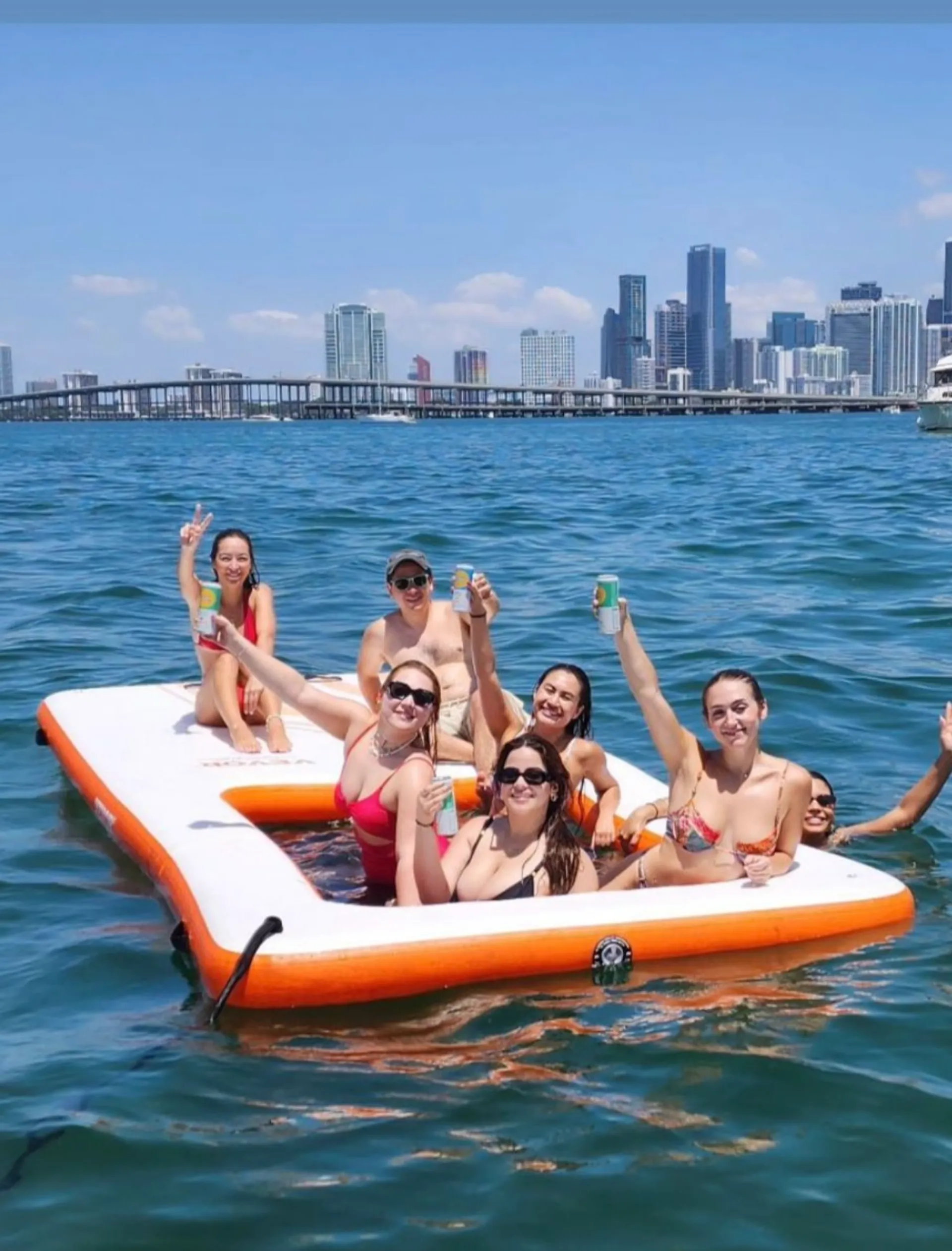 85' Luxury Ultimate Azimut , JACUZZI INCLUDED