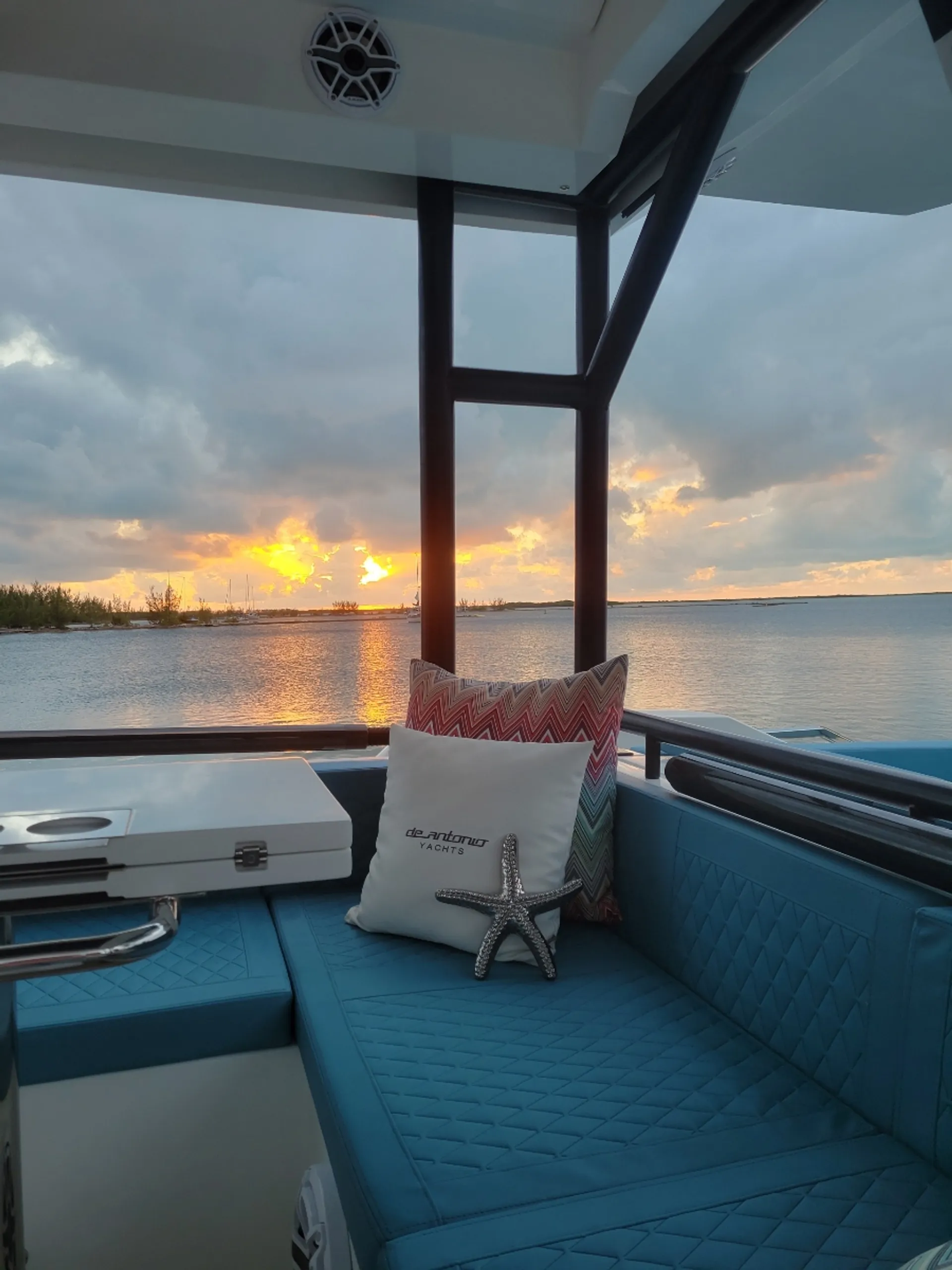 La Ondina Yacht - Party Day Perfected - Up to 13 Guests 