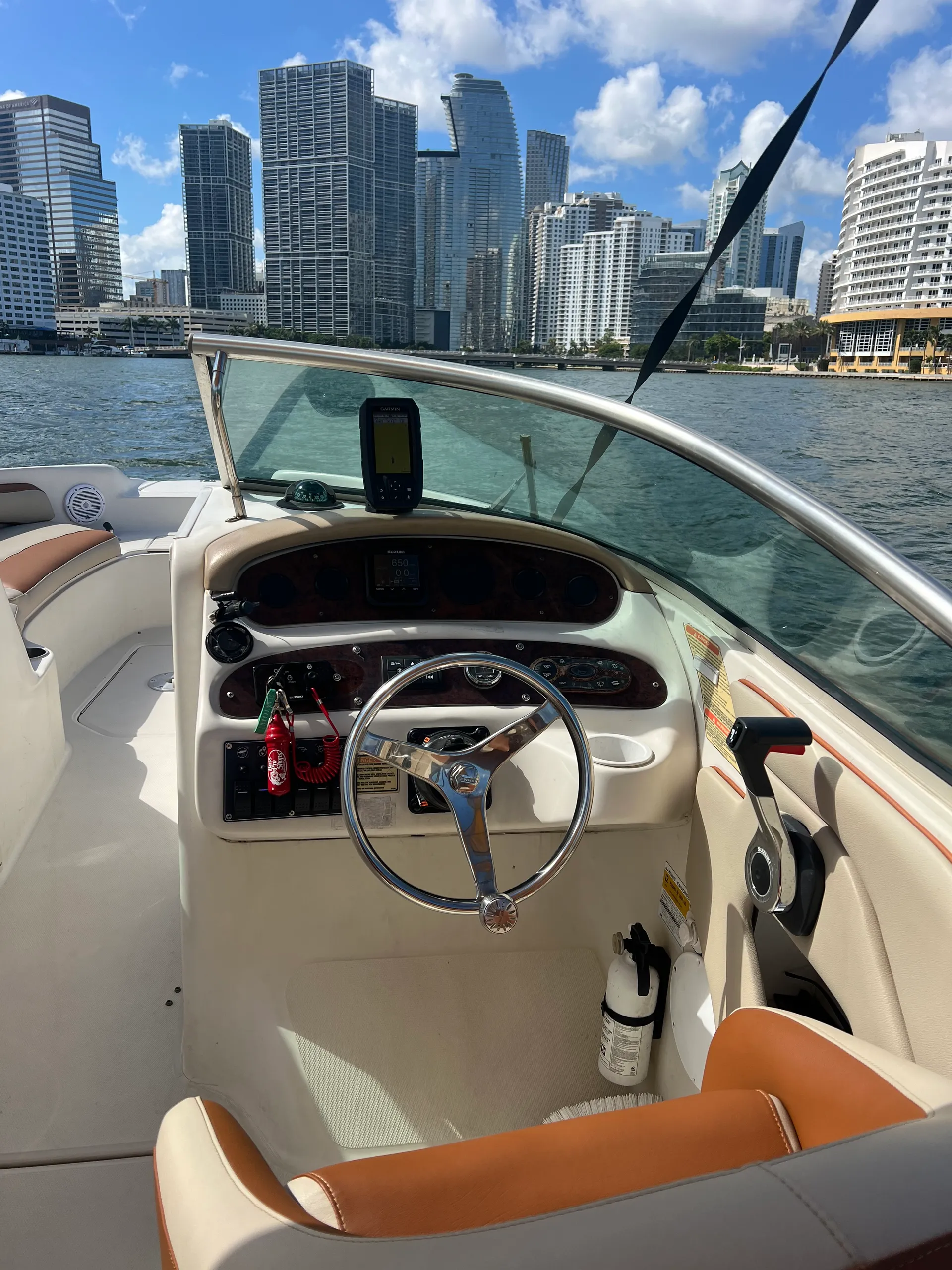 The Best Deal in the Market! Sea Ray Sundeck 26'