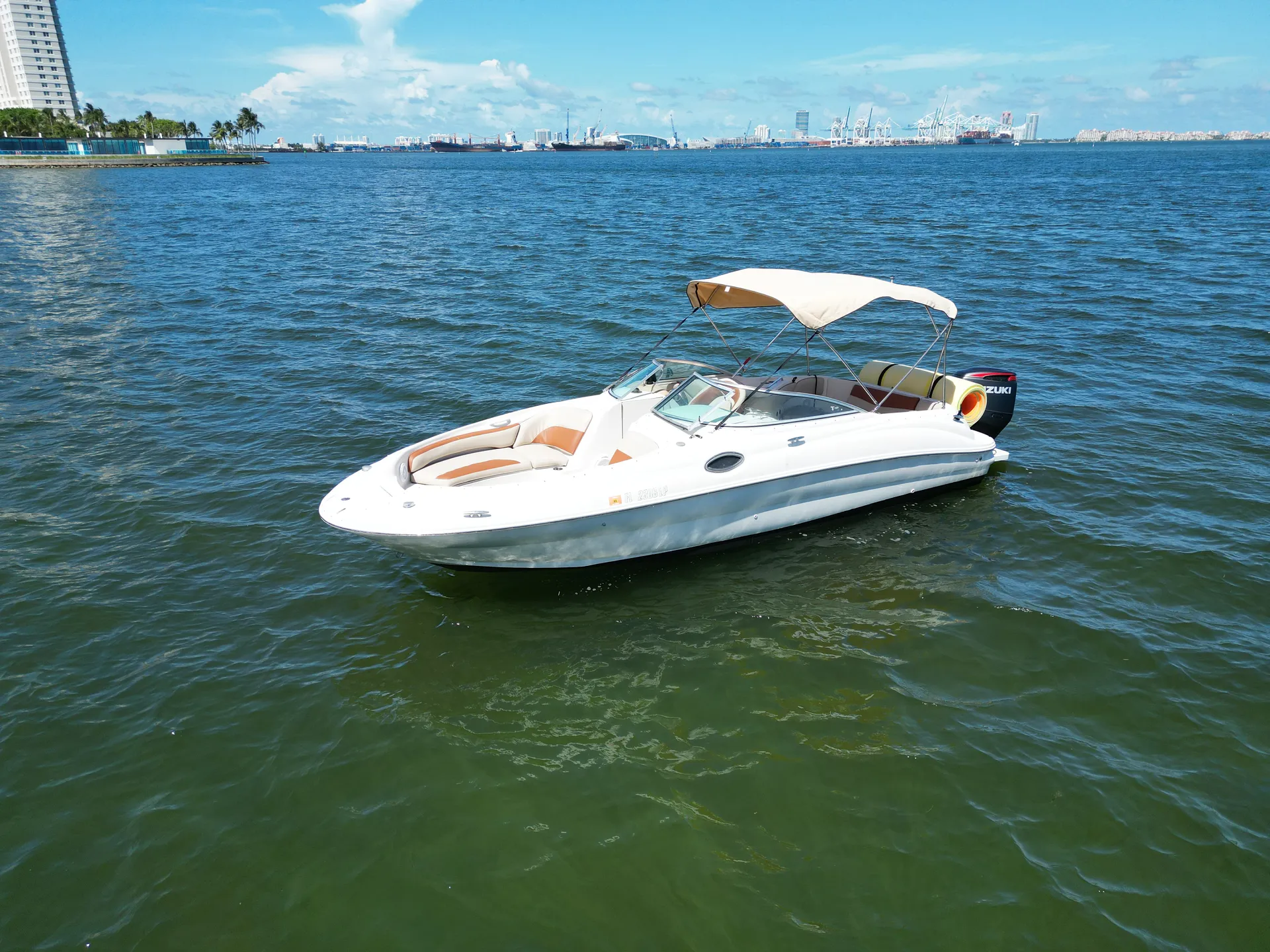 Sea Ray Boats 240 Sundeck in Miami, FL — photo 3