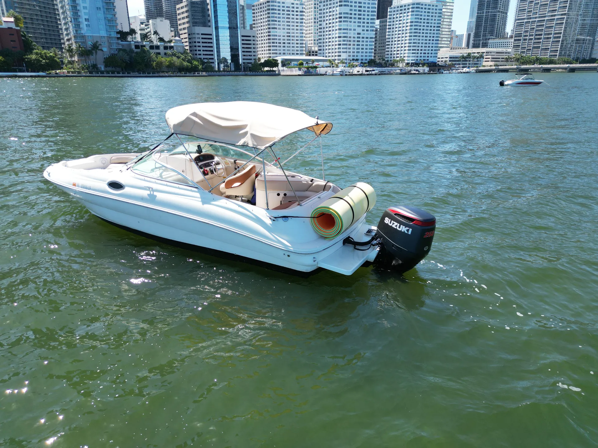 Sea Ray Boats 240 Sundeck in Miami, FL — photo 4