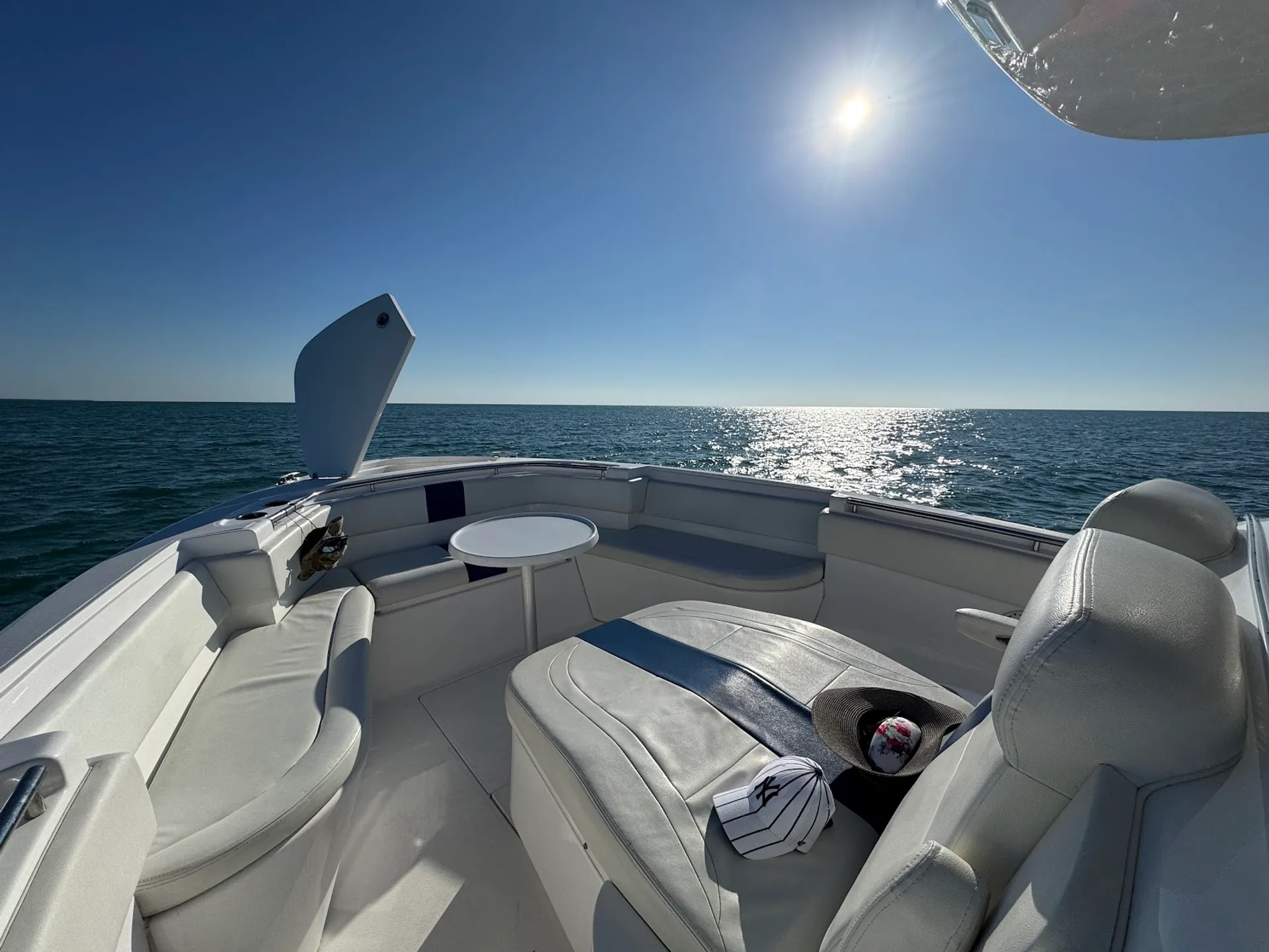 The Ultimate Luxury Center Console - Belzona 325cc