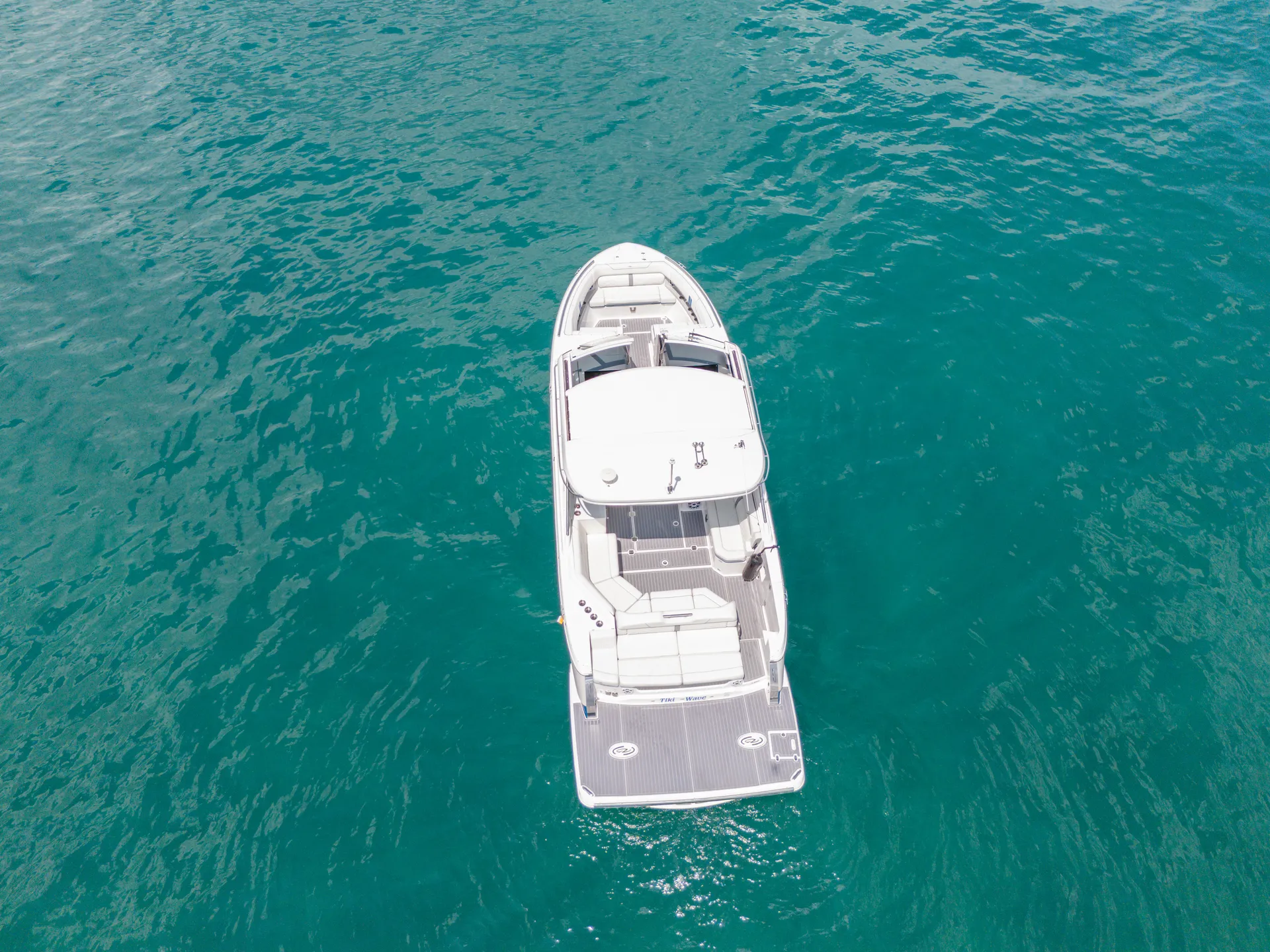 Show-Stopping Lake Michigan Luxury | 38’ Regal LS36 w/ Seakeeper