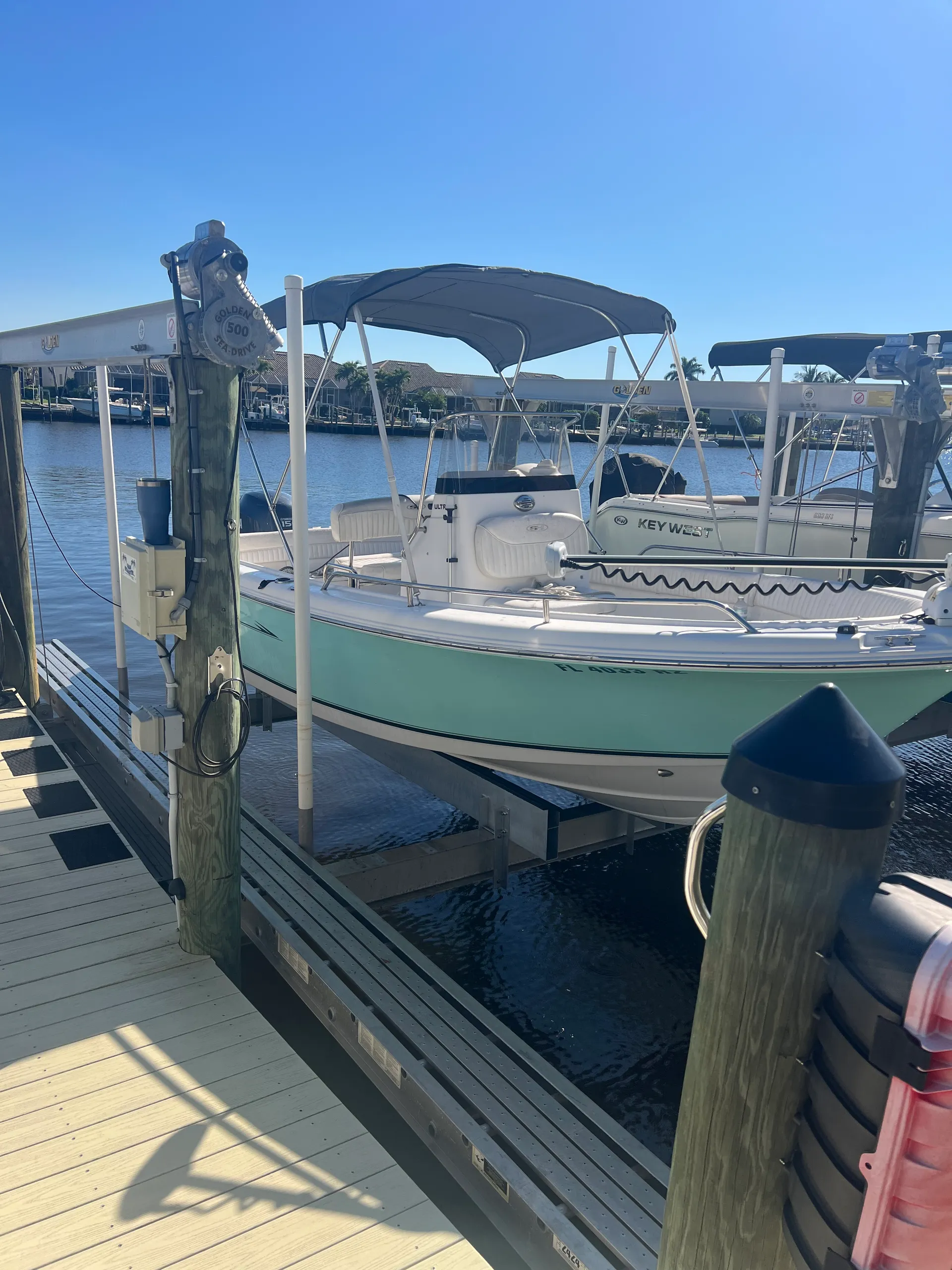 Cruise, Fish or Island Hop In The 10,000 Islands on a 19' Sea Hunt CC