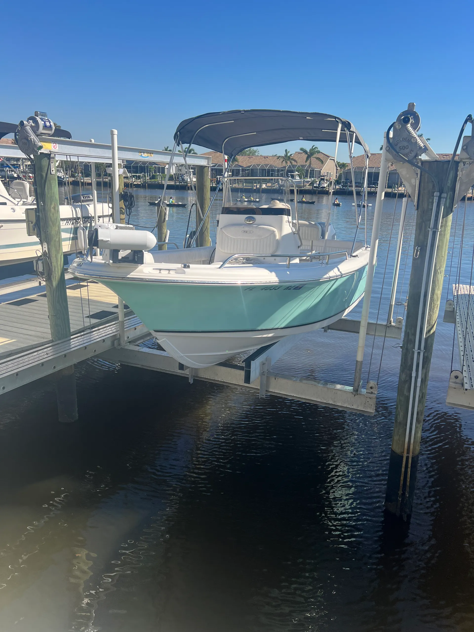 Cruise, Fish or Island Hop In The 10,000 Islands on a 19' Sea Hunt CC